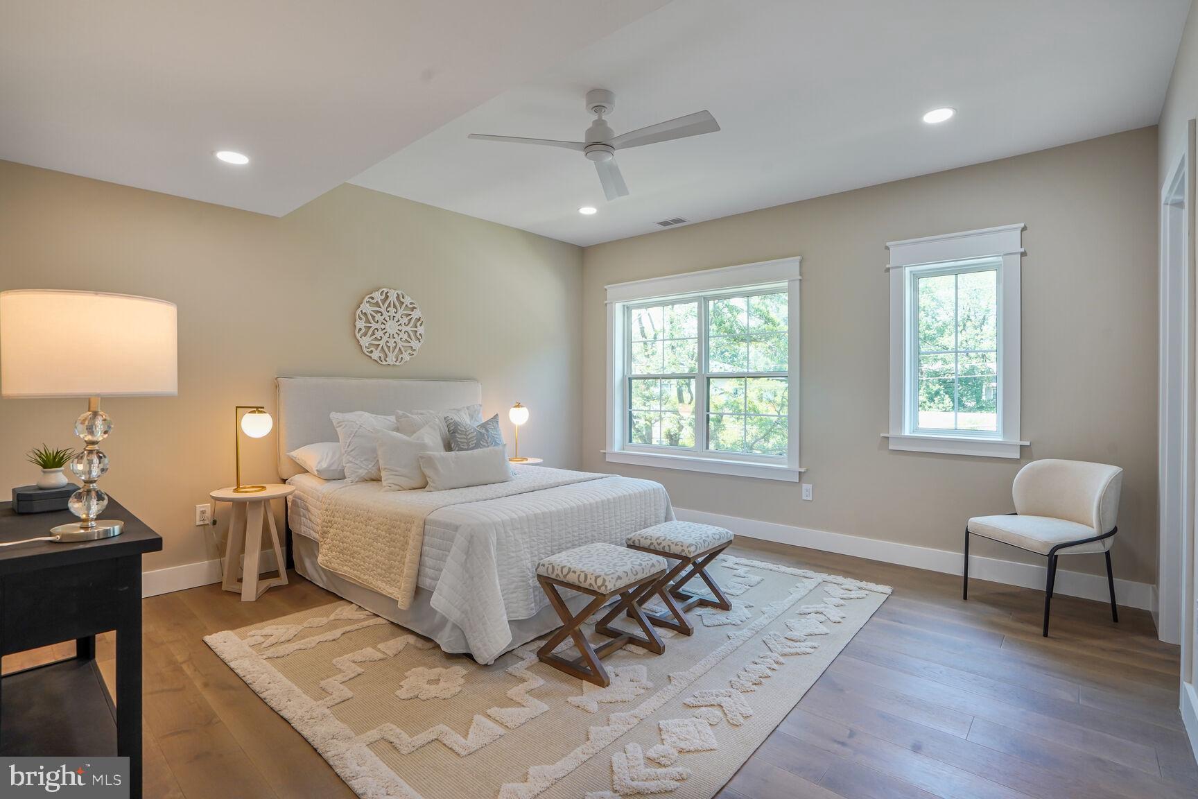 VIENNA WOODS - Residential