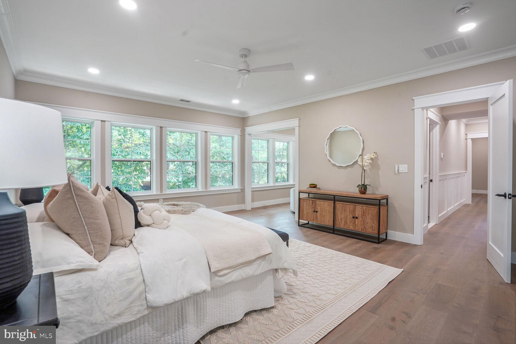 VIENNA WOODS - Residential