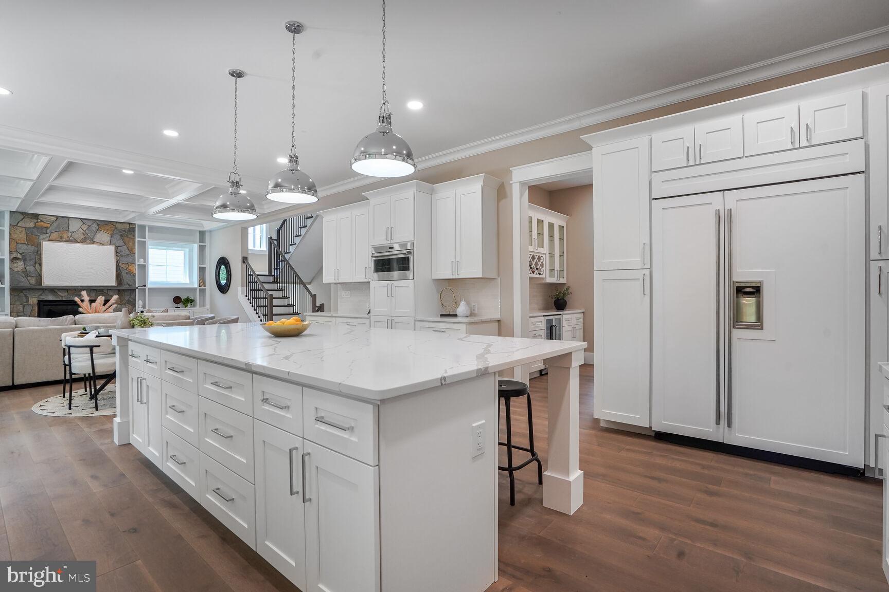 VIENNA WOODS - Residential