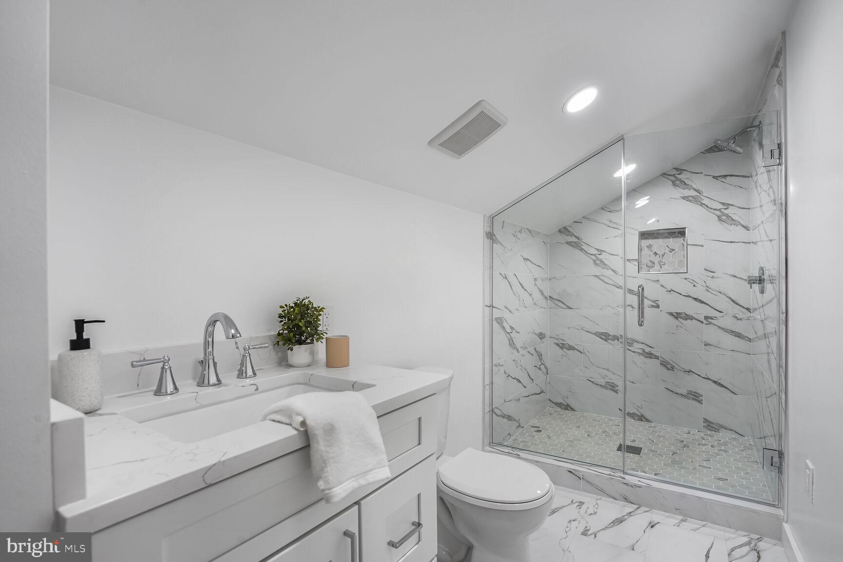 VIENNA WOODS - Residential