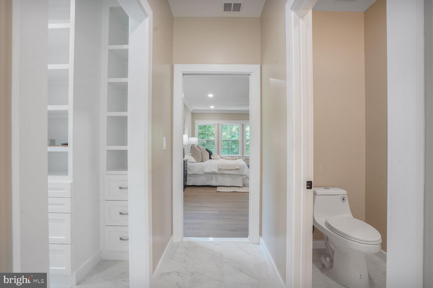 VIENNA WOODS - Residential