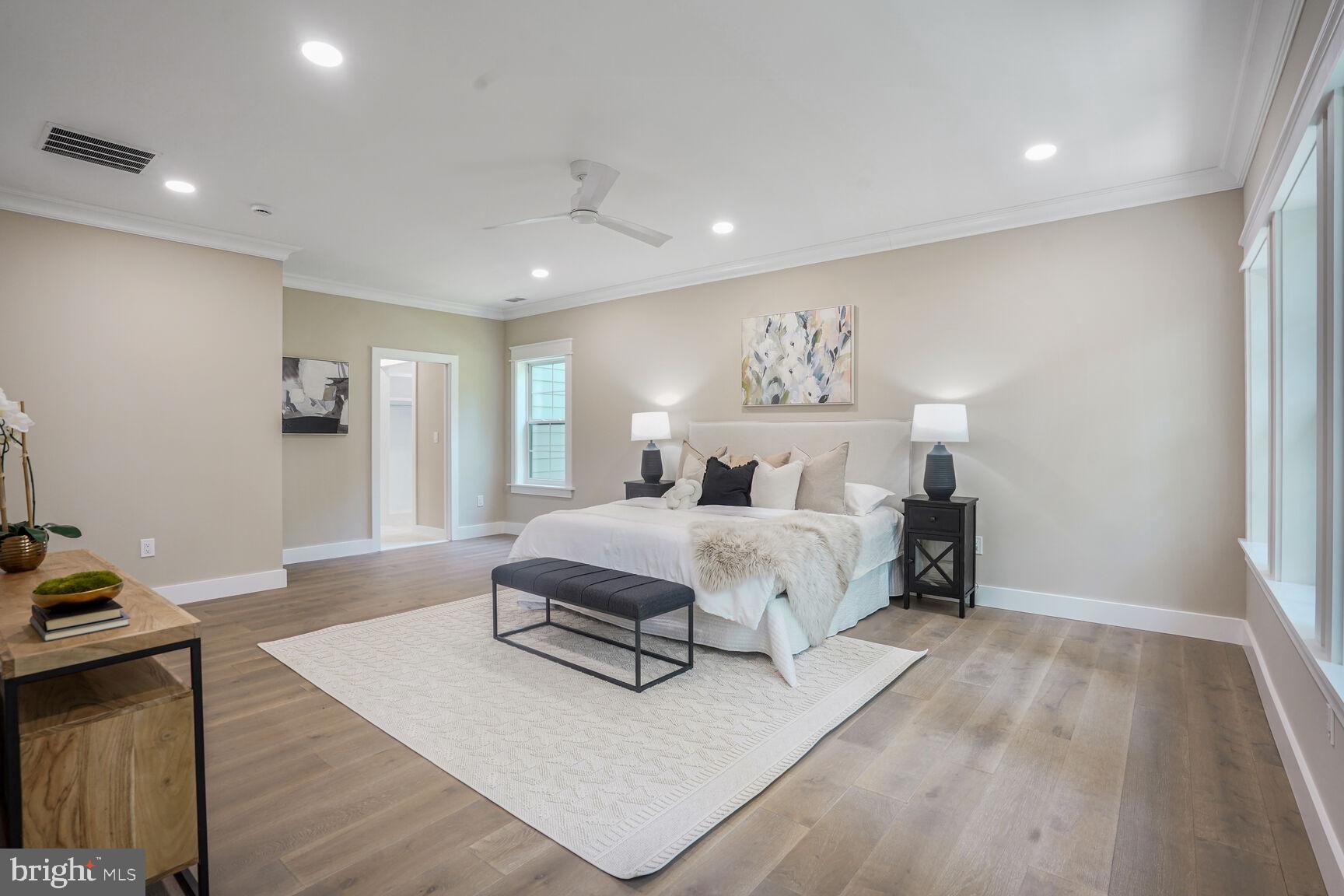 VIENNA WOODS - Residential