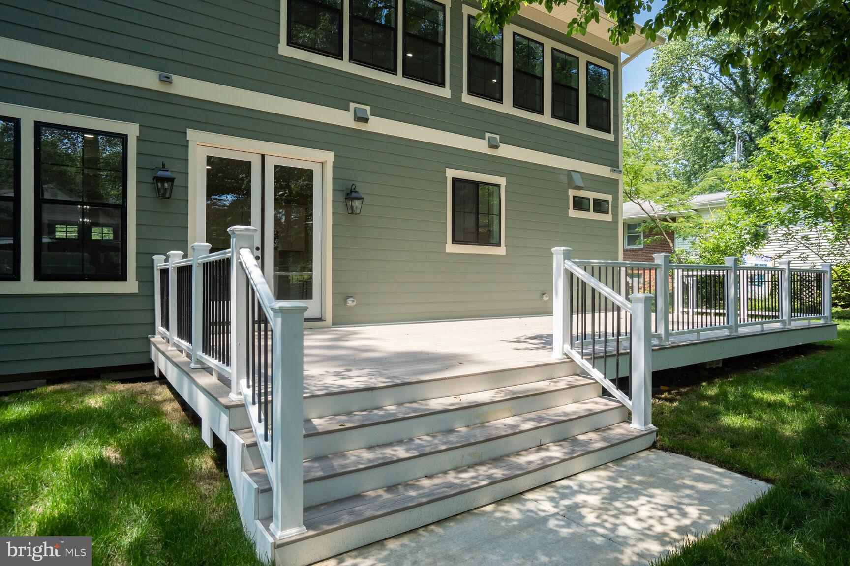 VIENNA WOODS - Residential