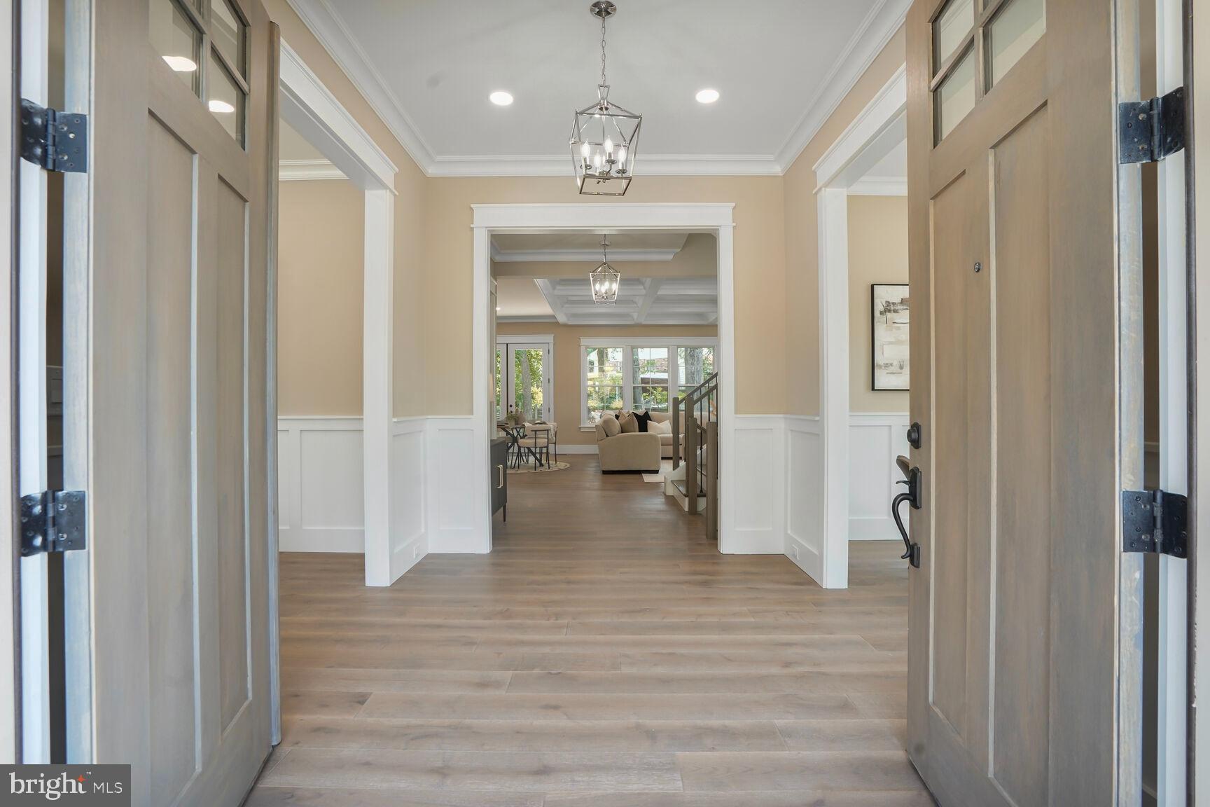 VIENNA WOODS - Residential