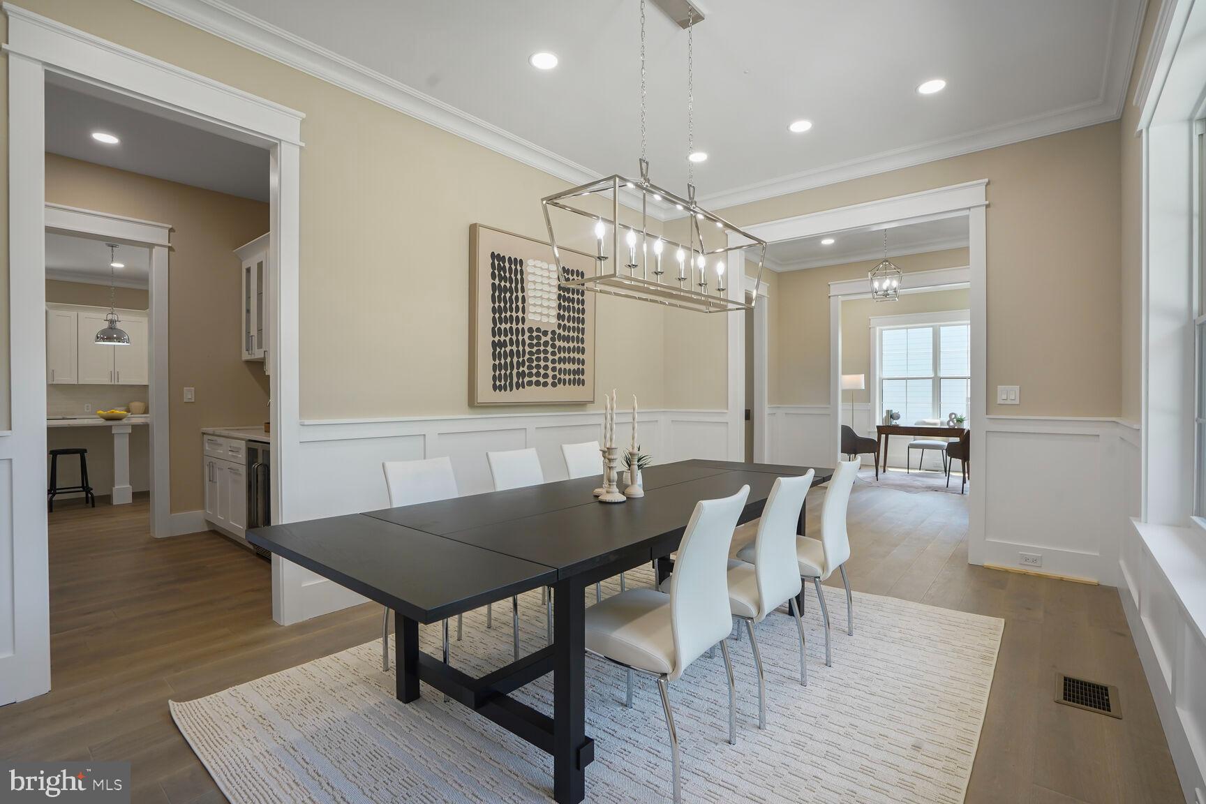 VIENNA WOODS - Residential