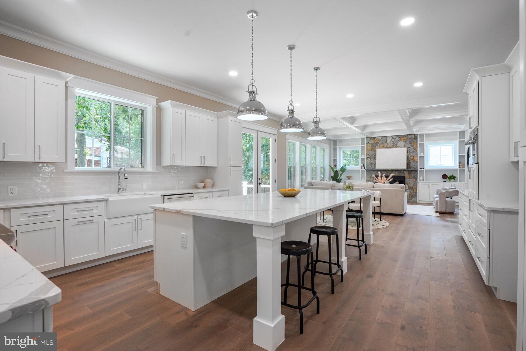 VIENNA WOODS - Residential