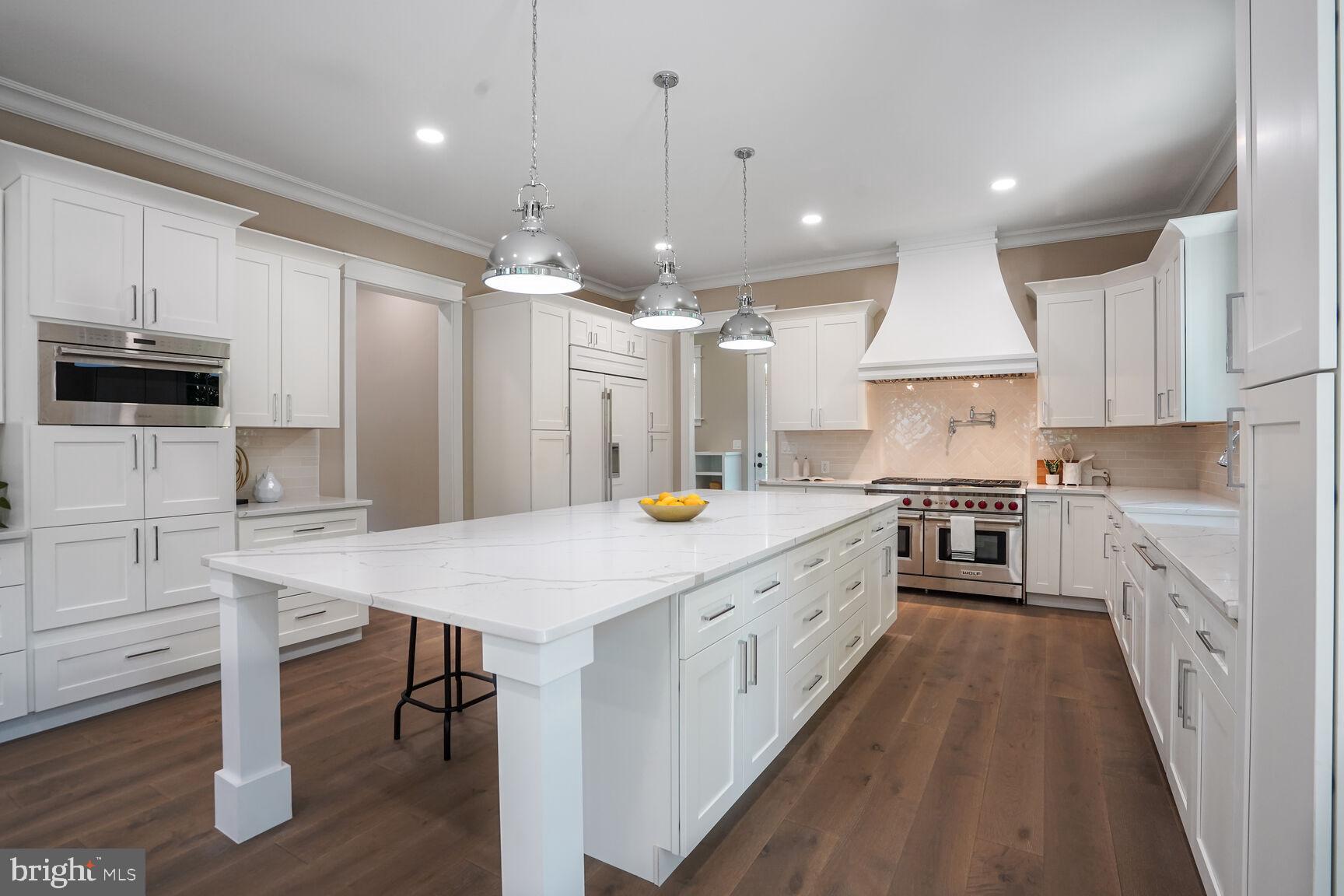 VIENNA WOODS - Residential