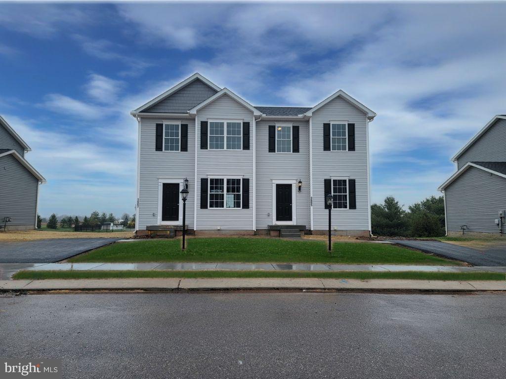 "Don't Wait—Move In Ready! This brand-new home is finished and ready for you, with a limited-time $17K Builder Incentive!"
Welcome to The Delray, a beautifully designed 3-bedroom, 2.5-bath duplex home in the desirable King’s Court at Brownstone Manor community. This quality-built home features an open concept layout with 9’ ceilings on the first floor and stylish Luxury Vinyl Plank flooring throughout the main level.
The kitchen is fully equipped with granite countertops, a center island, 36” cabinetry (optional crown molding available), and a pantry for ample storage. Included are stainless steel appliances—electric range, microwave, dishwasher, and garbage disposal. The dining area features a 6-foot sliding glass door leading to an optional 6x12 composite balcony or patio (lot specific).
Upstairs, the spacious owner’s suite includes a walk-in closet and private bath with a 5' shower with built-in seat. Two additional bedrooms, a full hall bath with tub/shower combo, and a convenient upstairs laundry closet complete the second level.
Other highlights include unfinished basement, and brushed nickel lighting package.
This home is perfect for buyers seeking a modern, low-maintenance lifestyle with easy access to shopping, schools, and major routes. Limited availability – schedule your tour today!