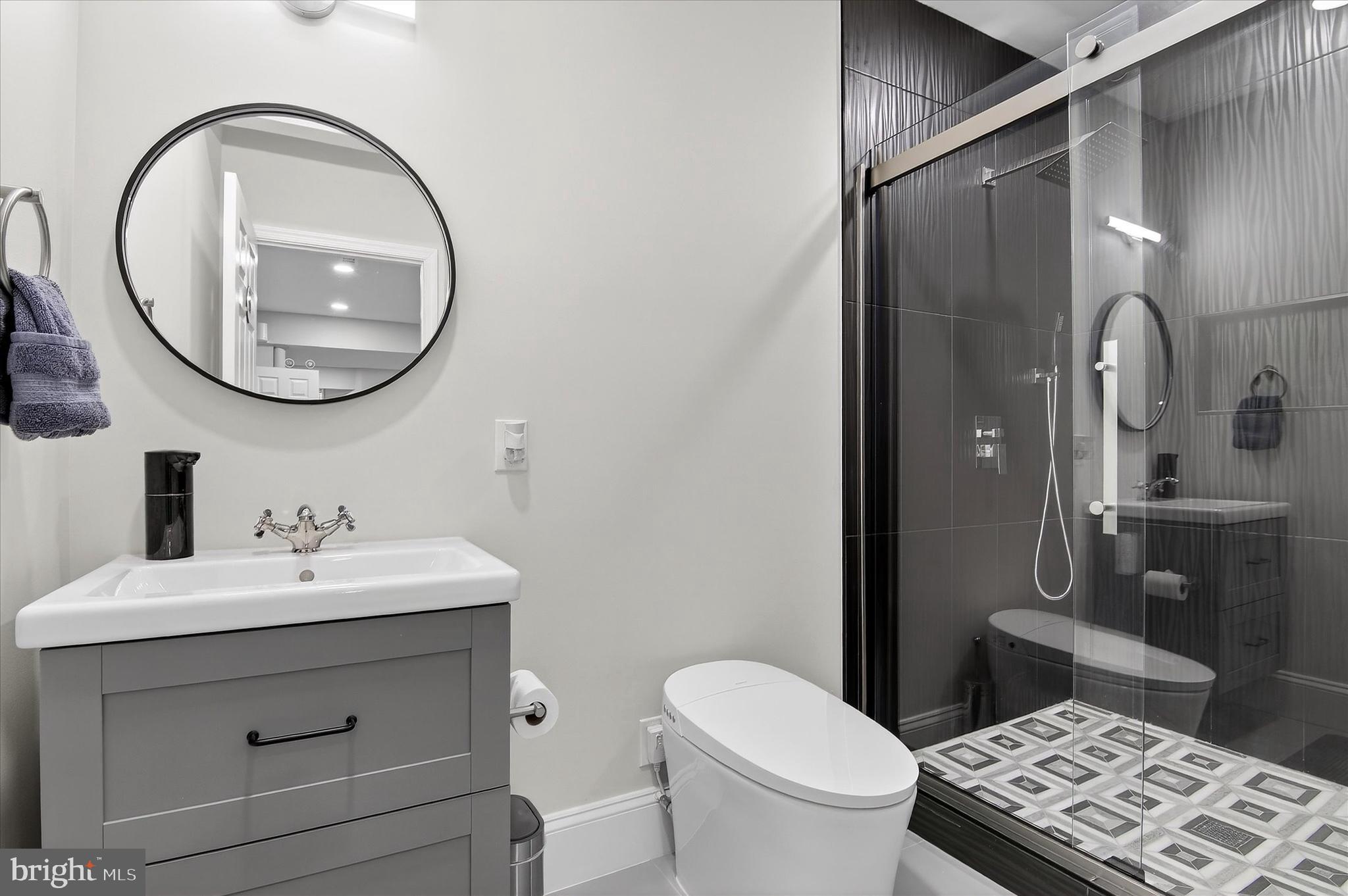 LOUDOUN VALLEY ESTATES - Residential