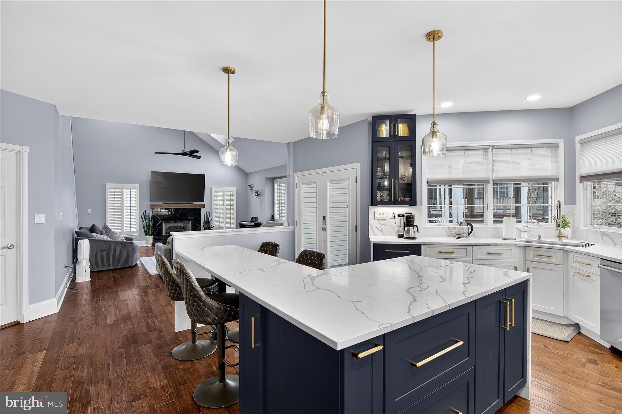 LOUDOUN VALLEY ESTATES - Residential