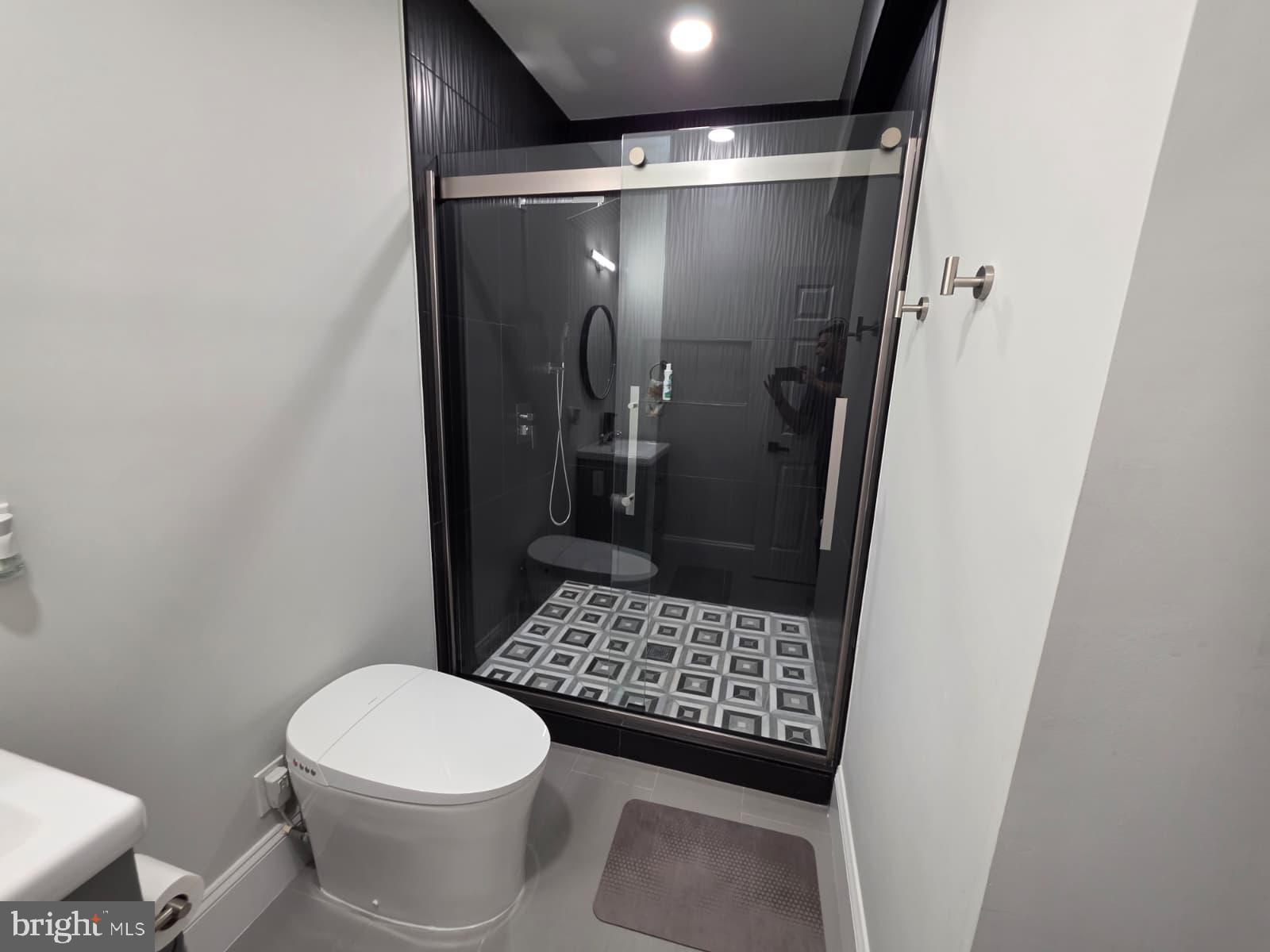 LOUDOUN VALLEY ESTATES - Residential