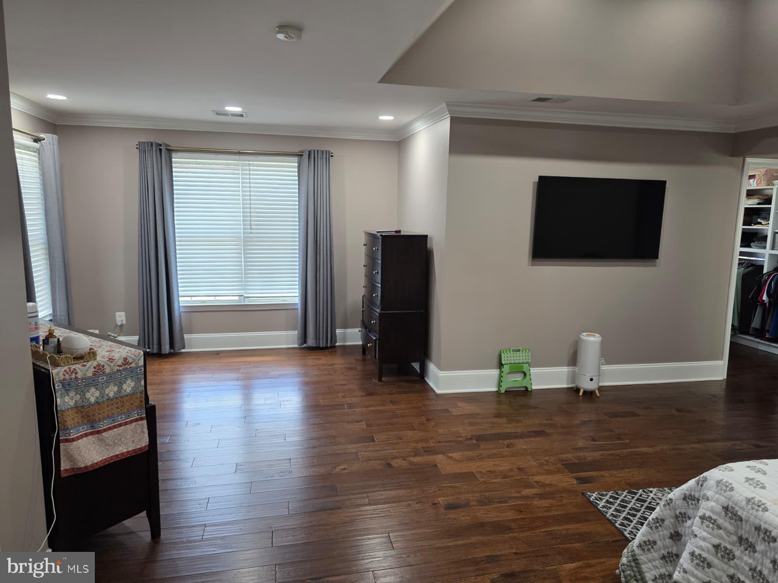 LOUDOUN VALLEY ESTATES - Residential