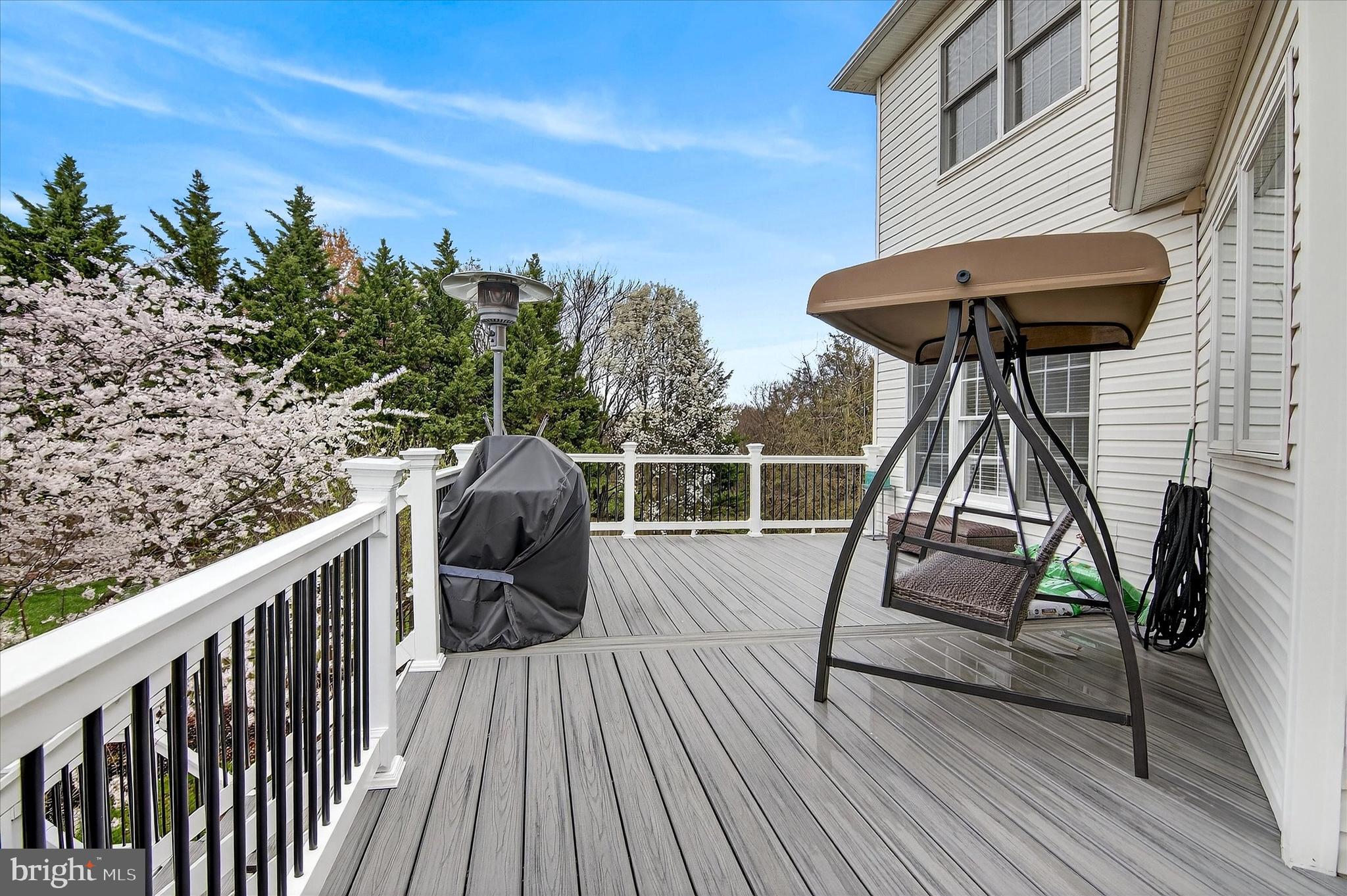 LOUDOUN VALLEY ESTATES - Residential