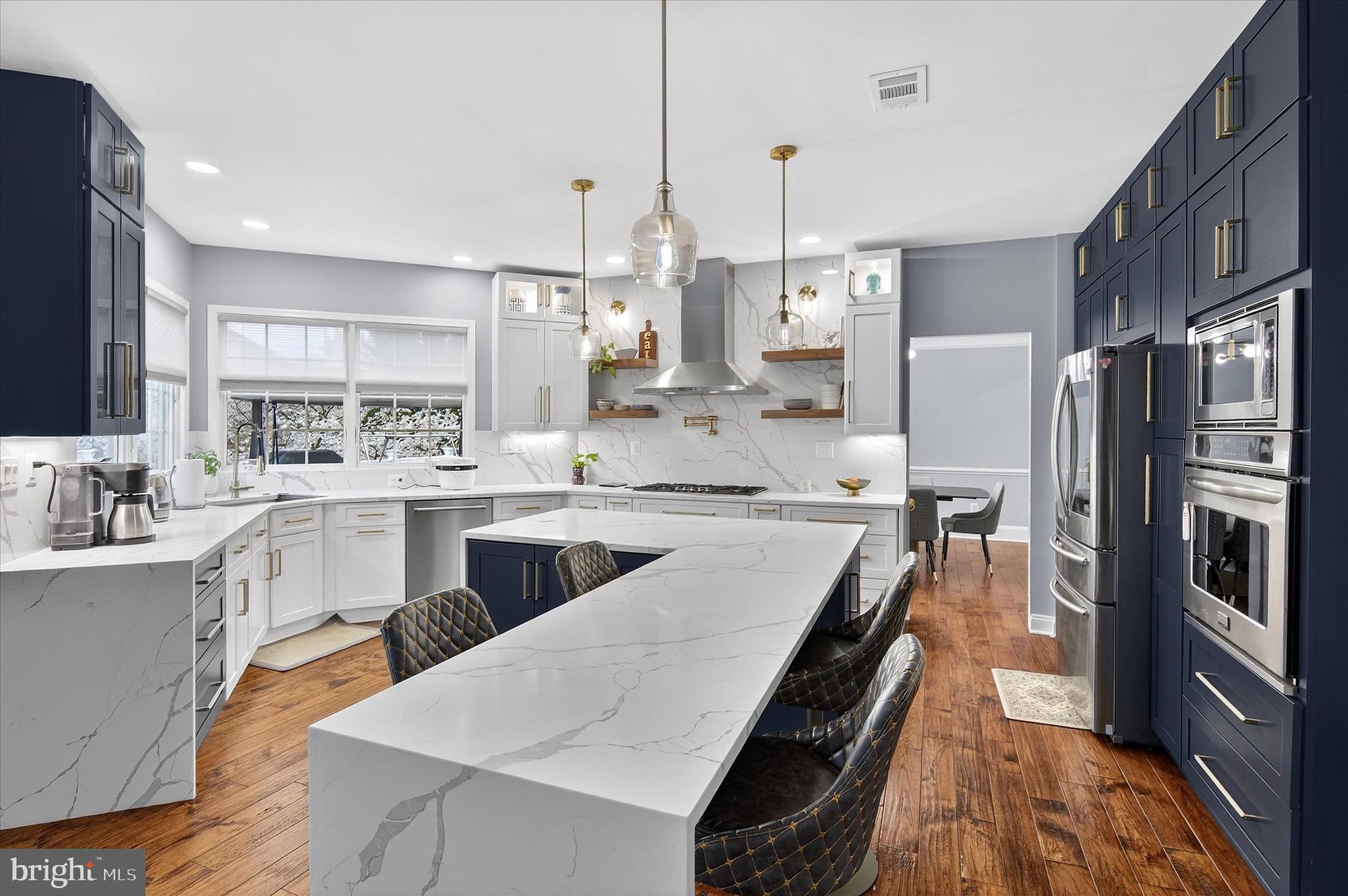 LOUDOUN VALLEY ESTATES - Residential