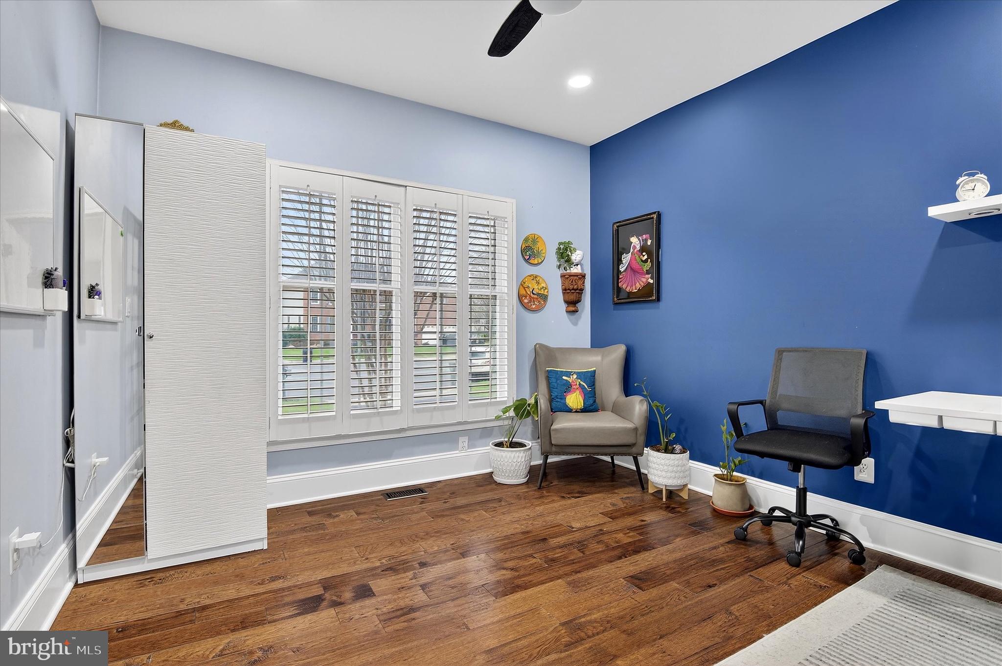 LOUDOUN VALLEY ESTATES - Residential