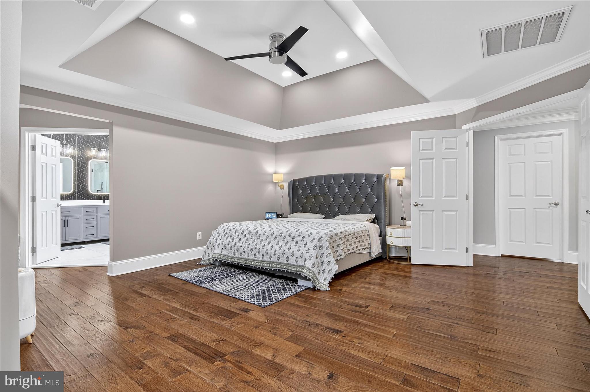 LOUDOUN VALLEY ESTATES - Residential