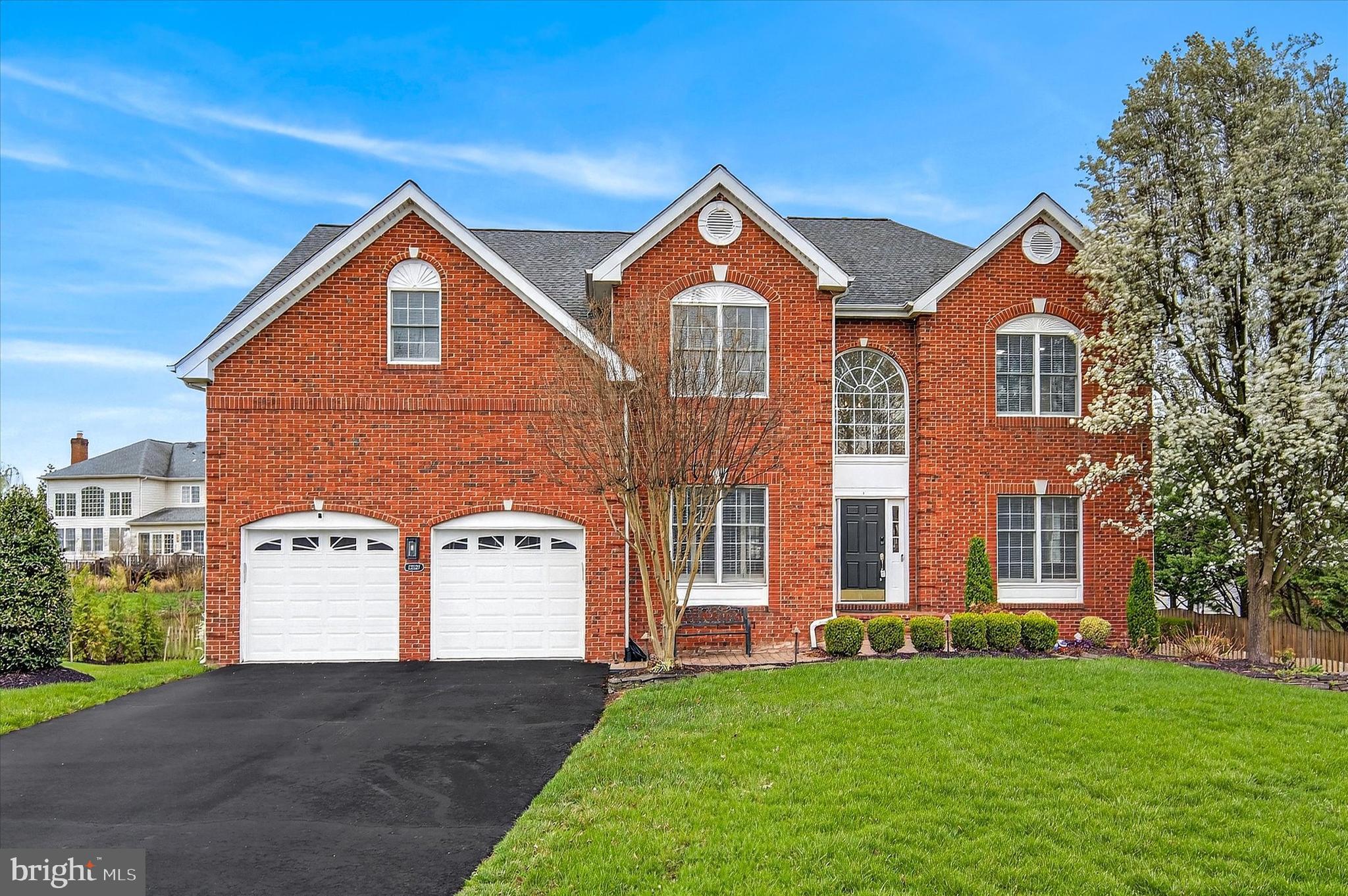 LOUDOUN VALLEY ESTATES - Residential