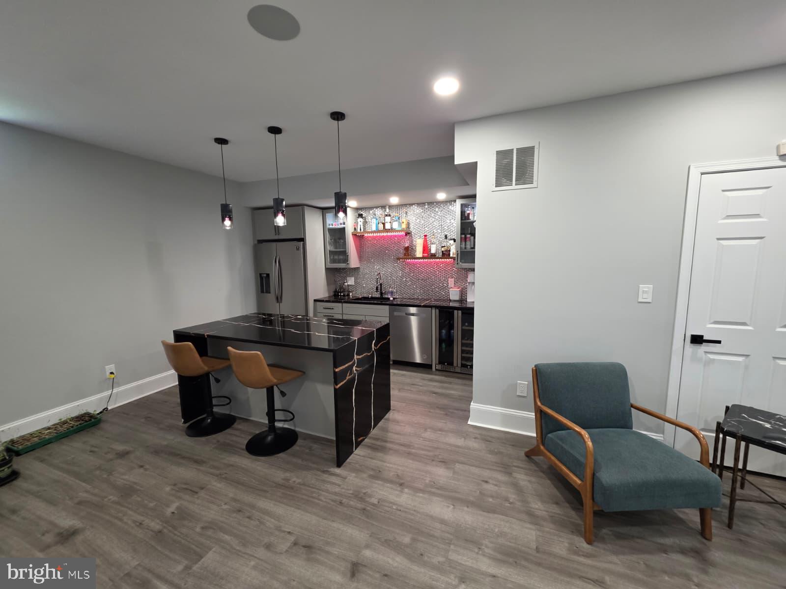 LOUDOUN VALLEY ESTATES - Residential