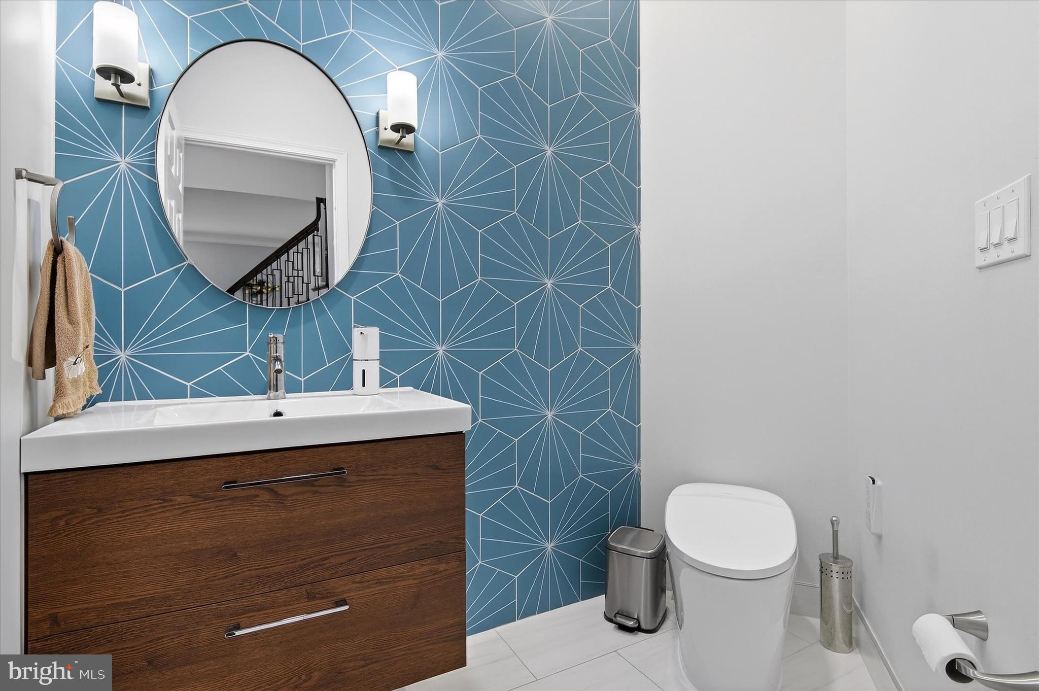 LOUDOUN VALLEY ESTATES - Residential