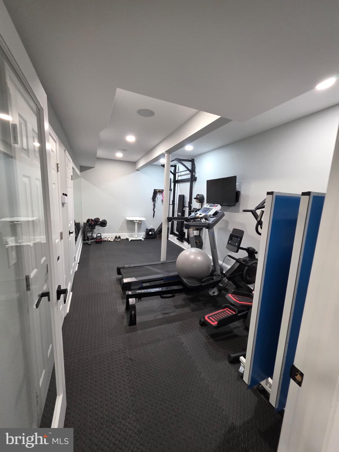 LOUDOUN VALLEY ESTATES - Residential