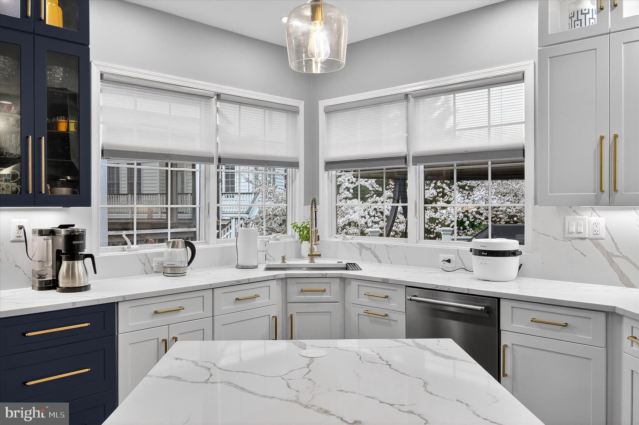 LOUDOUN VALLEY ESTATES - Residential