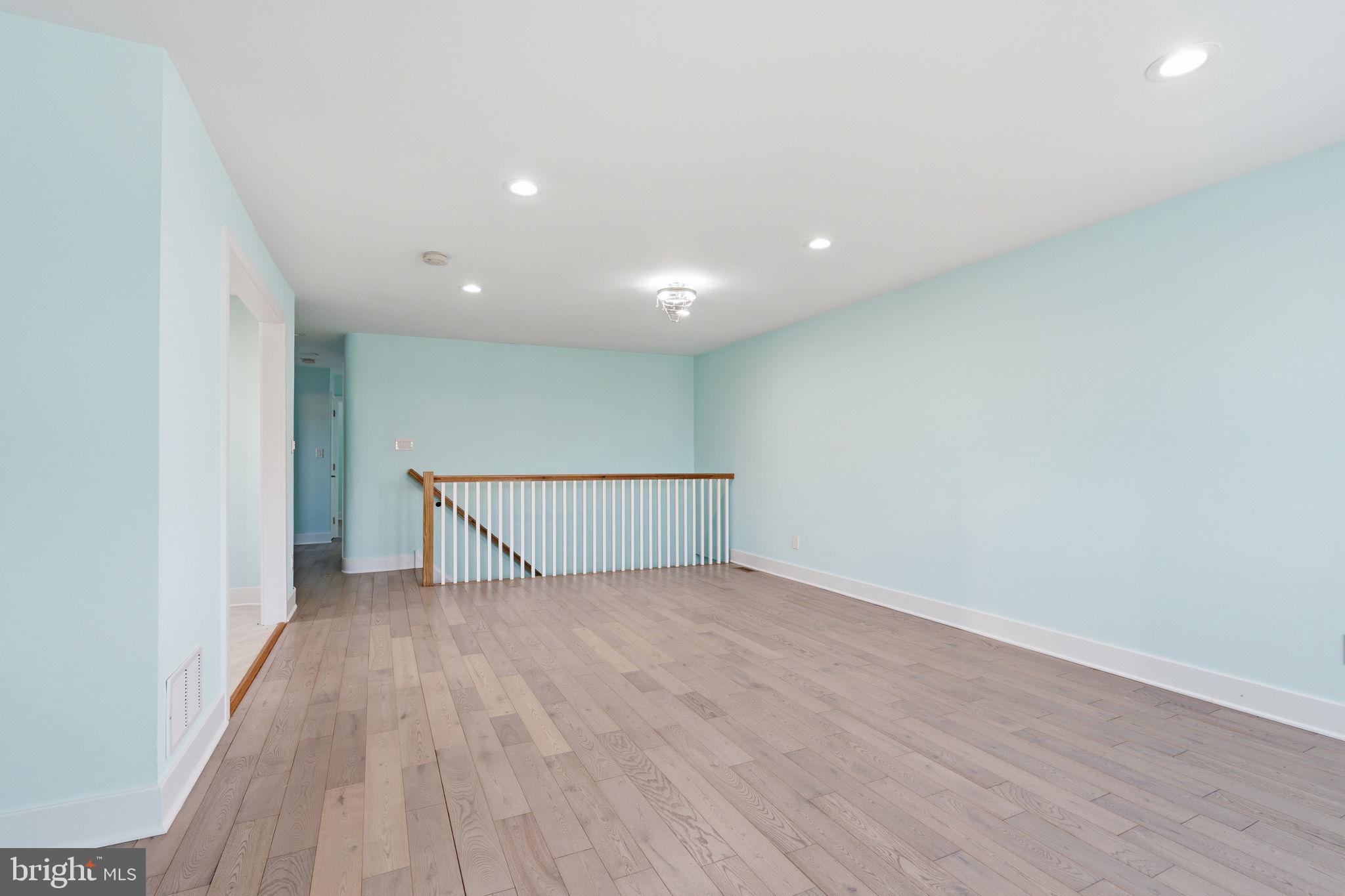 BUSTLETON - Residential