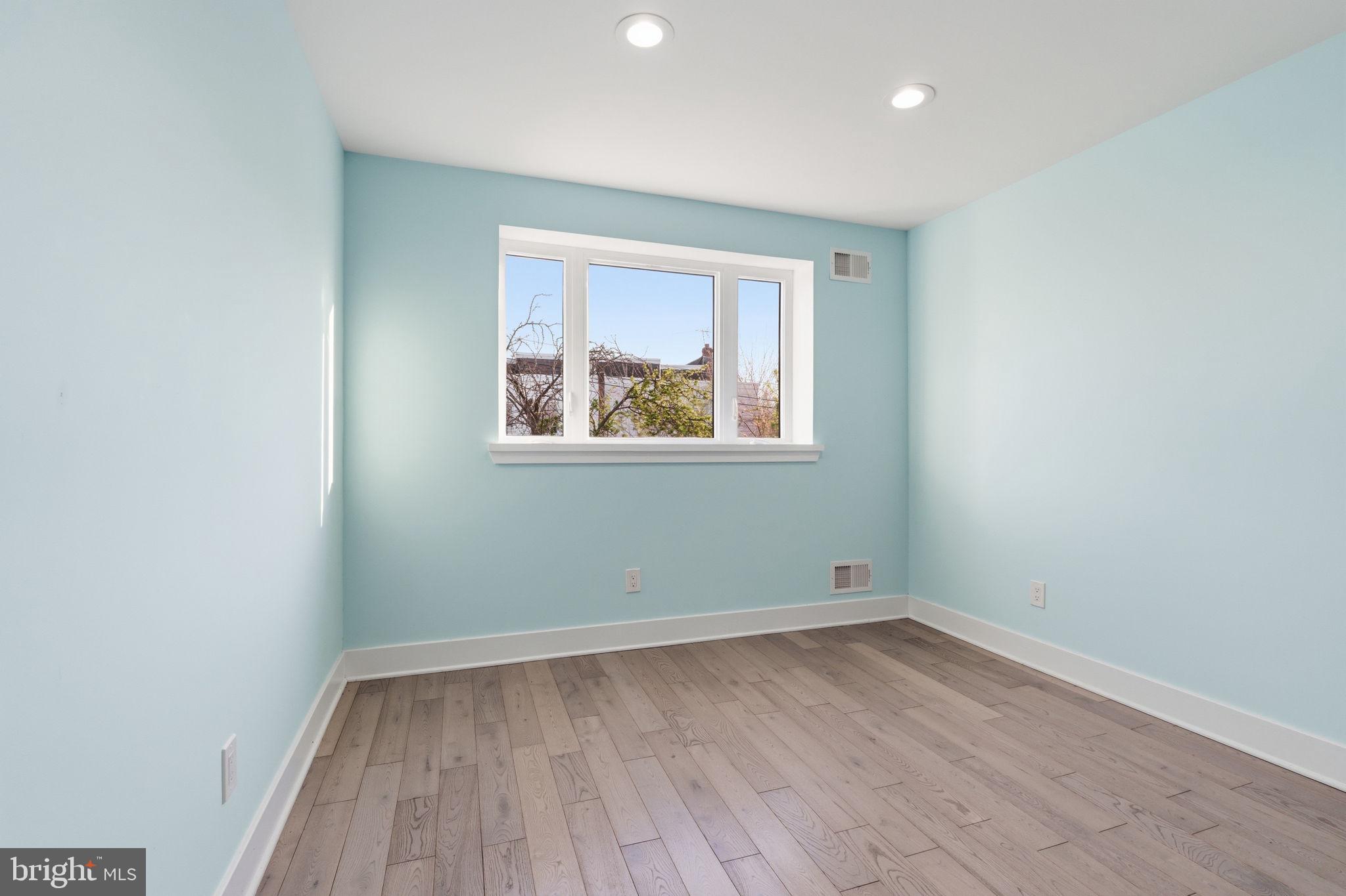 BUSTLETON - Residential