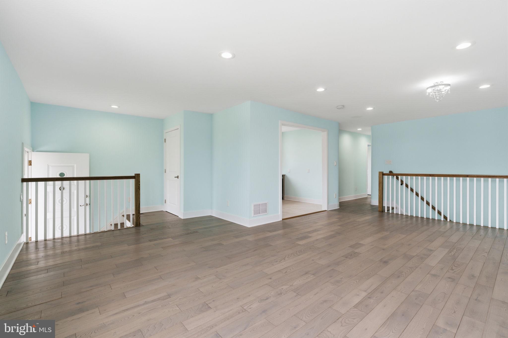 BUSTLETON - Residential