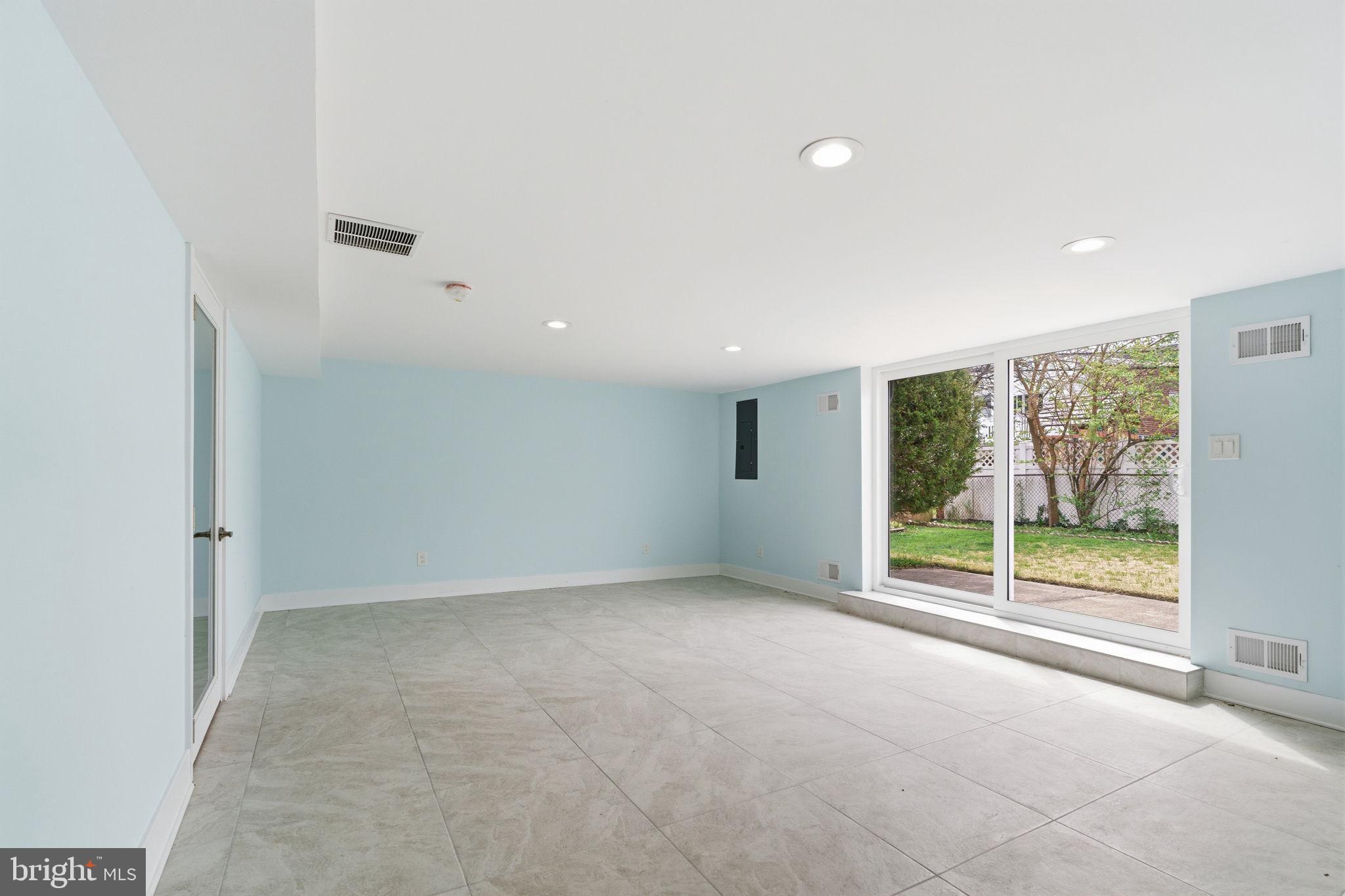 BUSTLETON - Residential