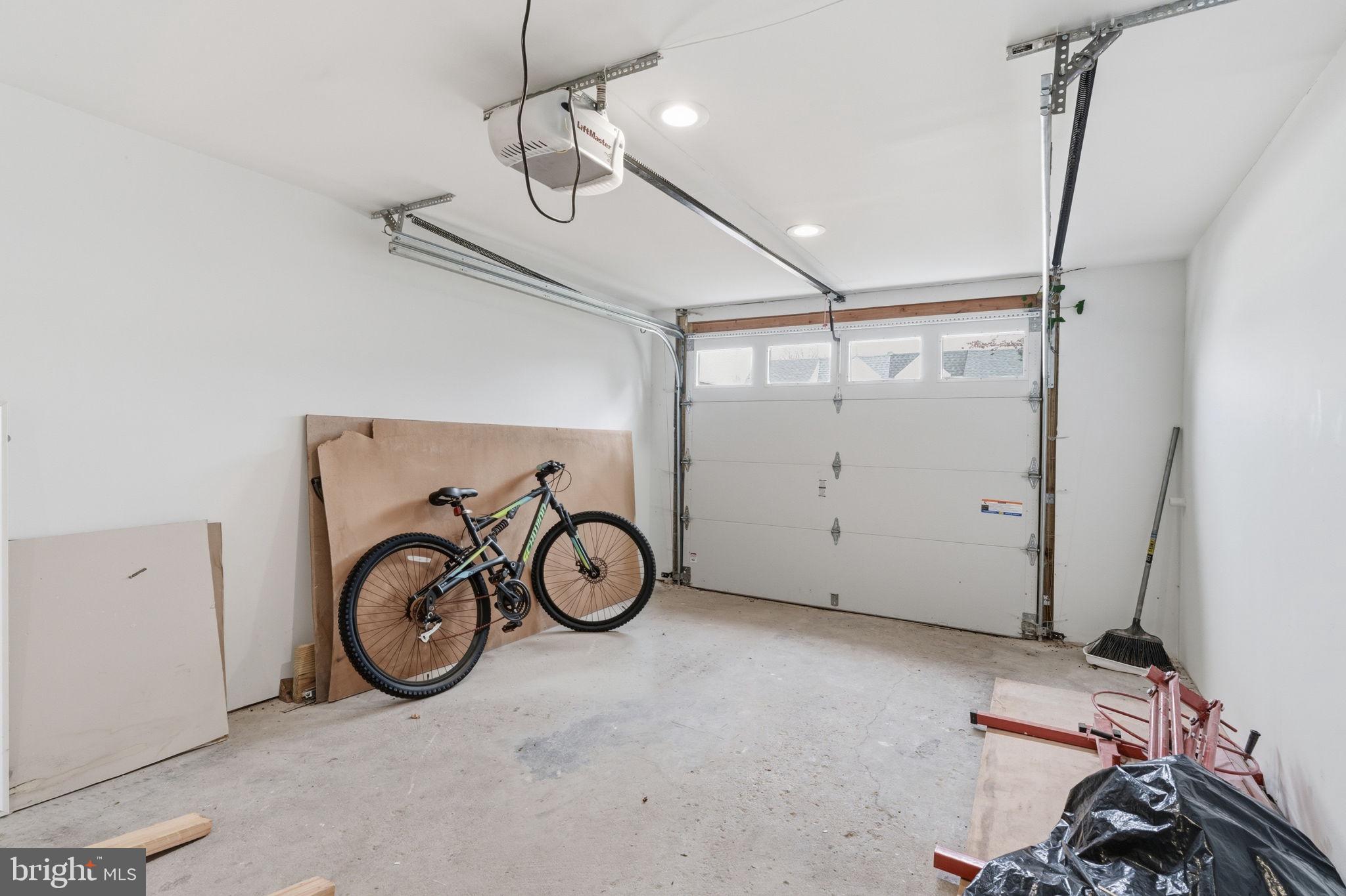 BUSTLETON - Residential