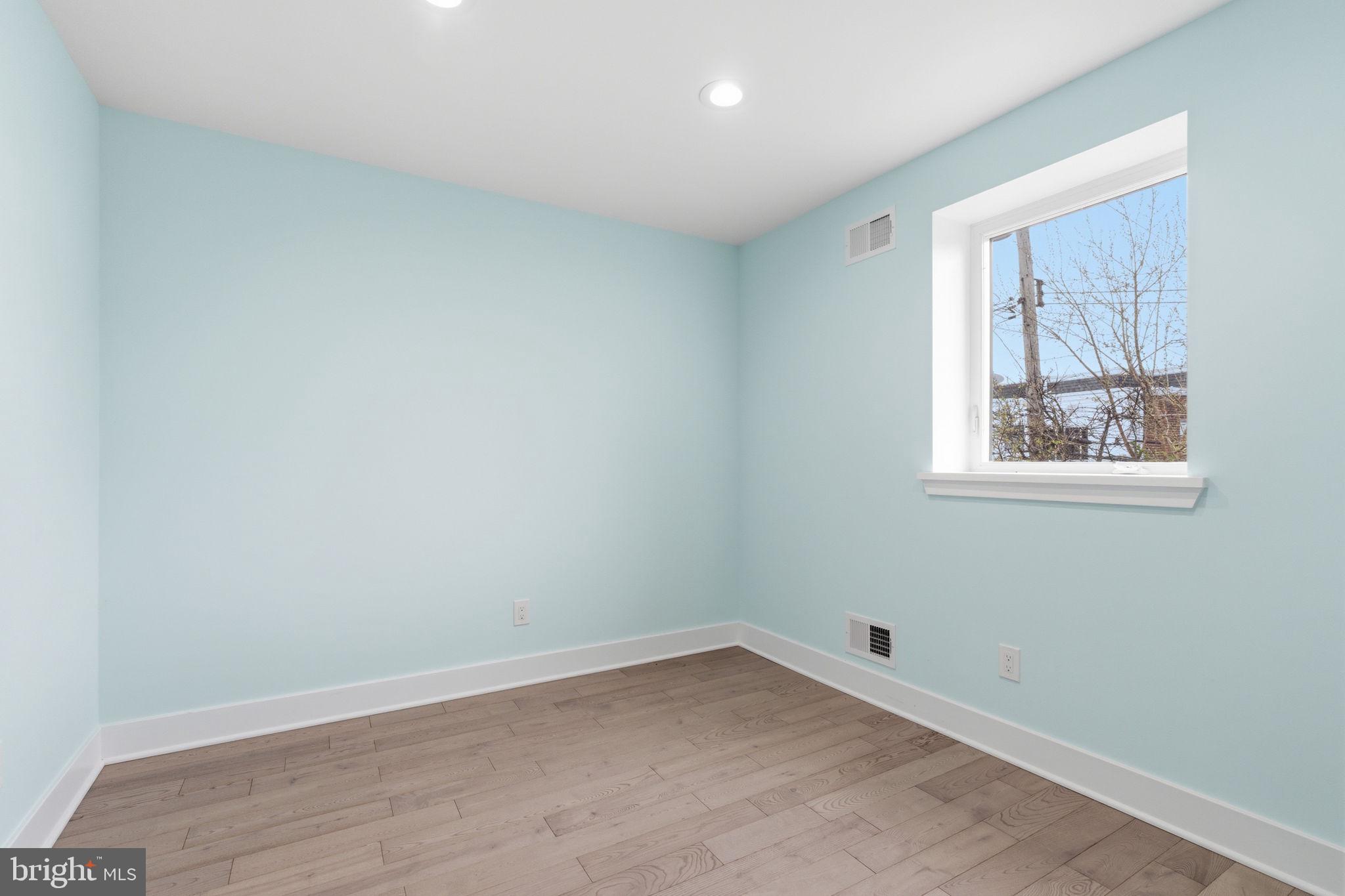 BUSTLETON - Residential