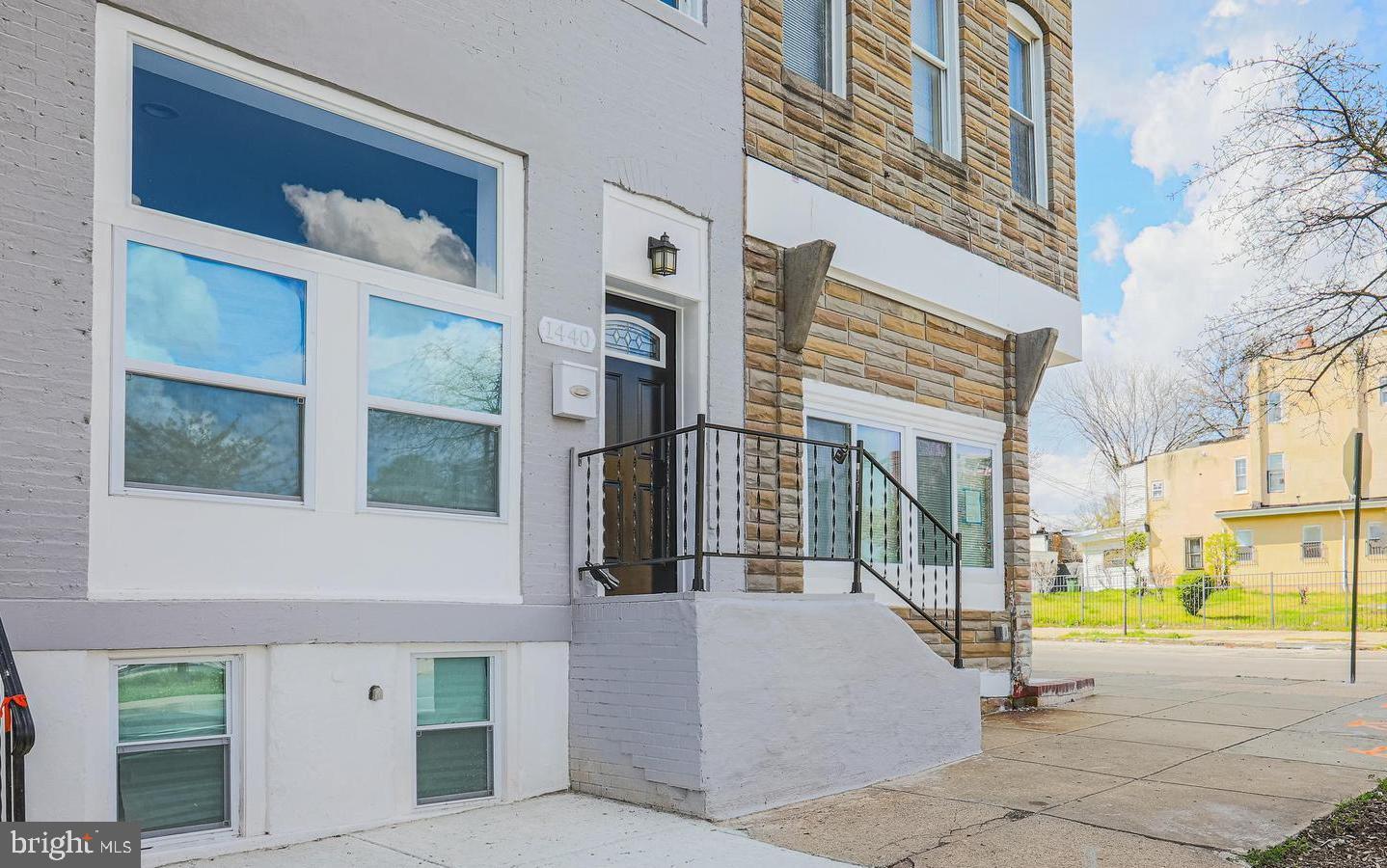 OLIVER - Residential Lease