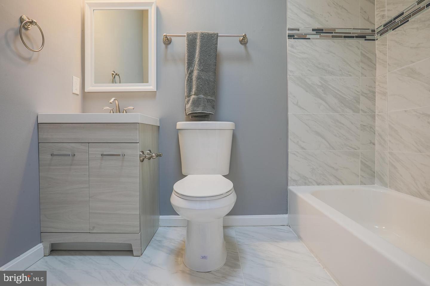 OLIVER - Residential Lease