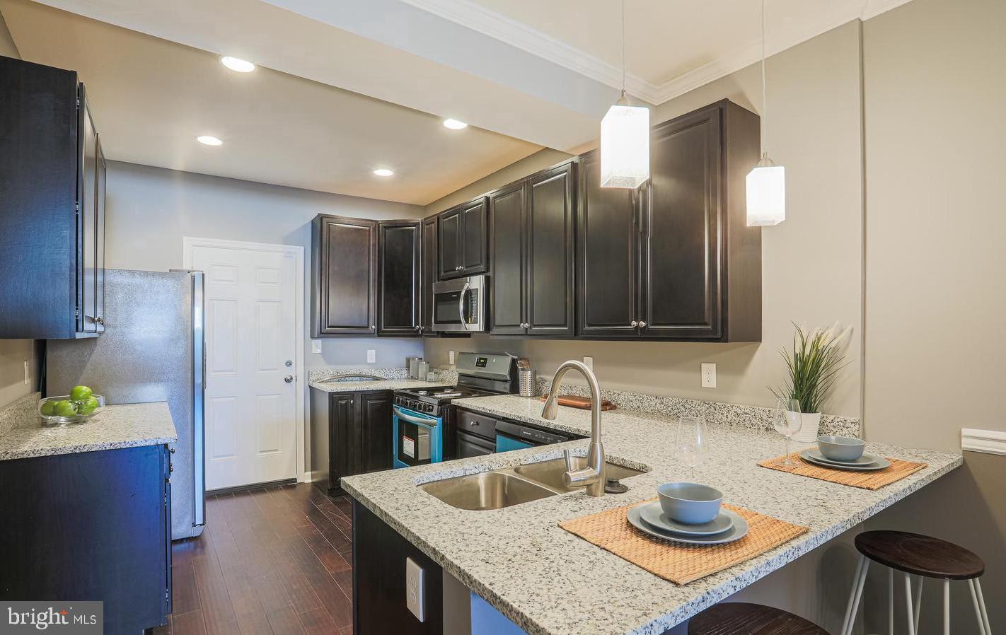 OLIVER - Residential Lease