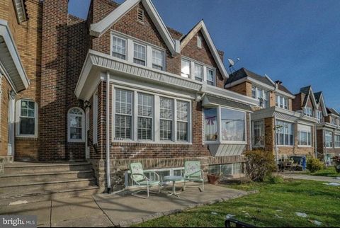 Townhouse For Sale - 3227 Unruh Avenue<br/> PHILADELPHIA, PA 19149