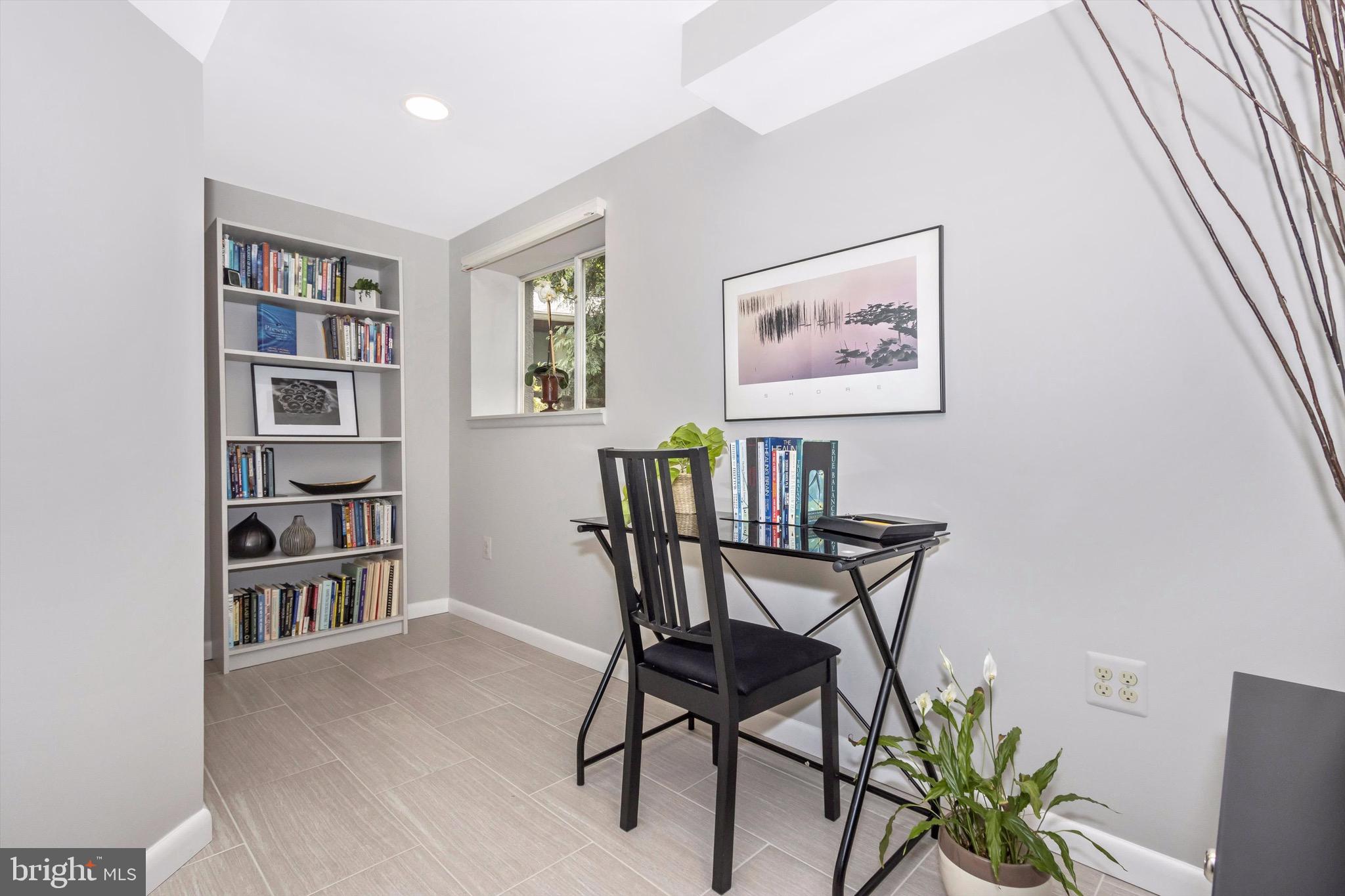 HOBBITS GLEN - Residential