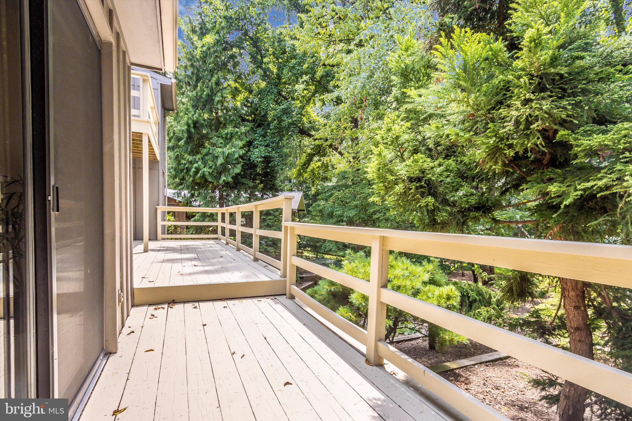 HOBBITS GLEN - Residential