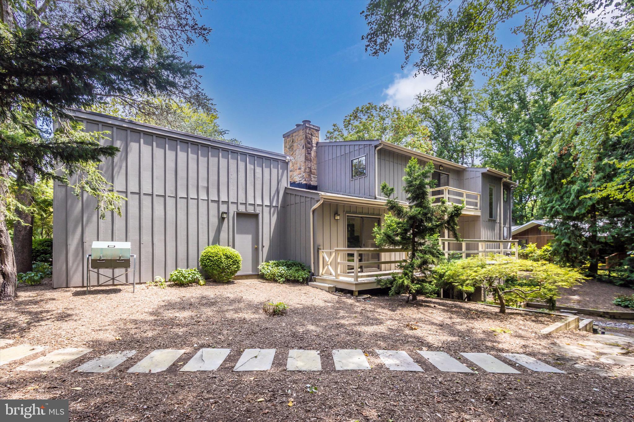 HOBBITS GLEN - Residential