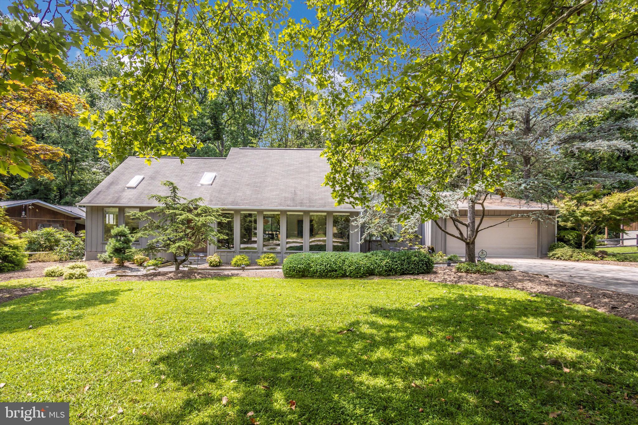 HOBBITS GLEN - Residential