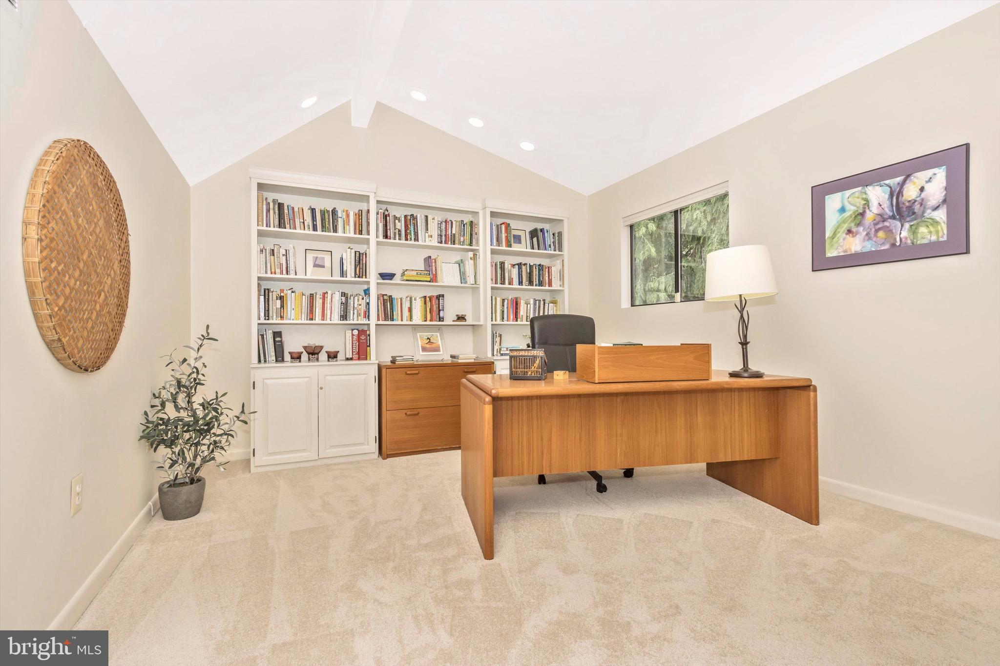 HOBBITS GLEN - Residential