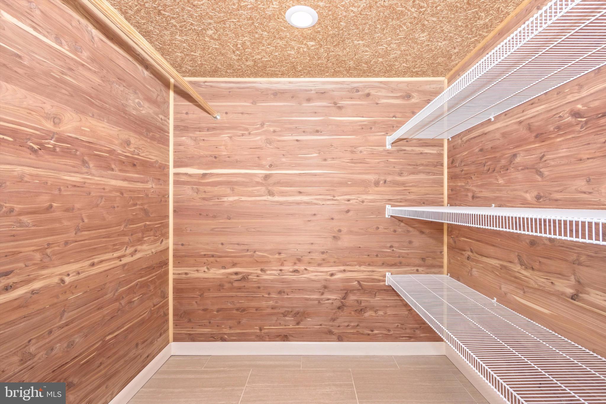 HOBBITS GLEN - Residential