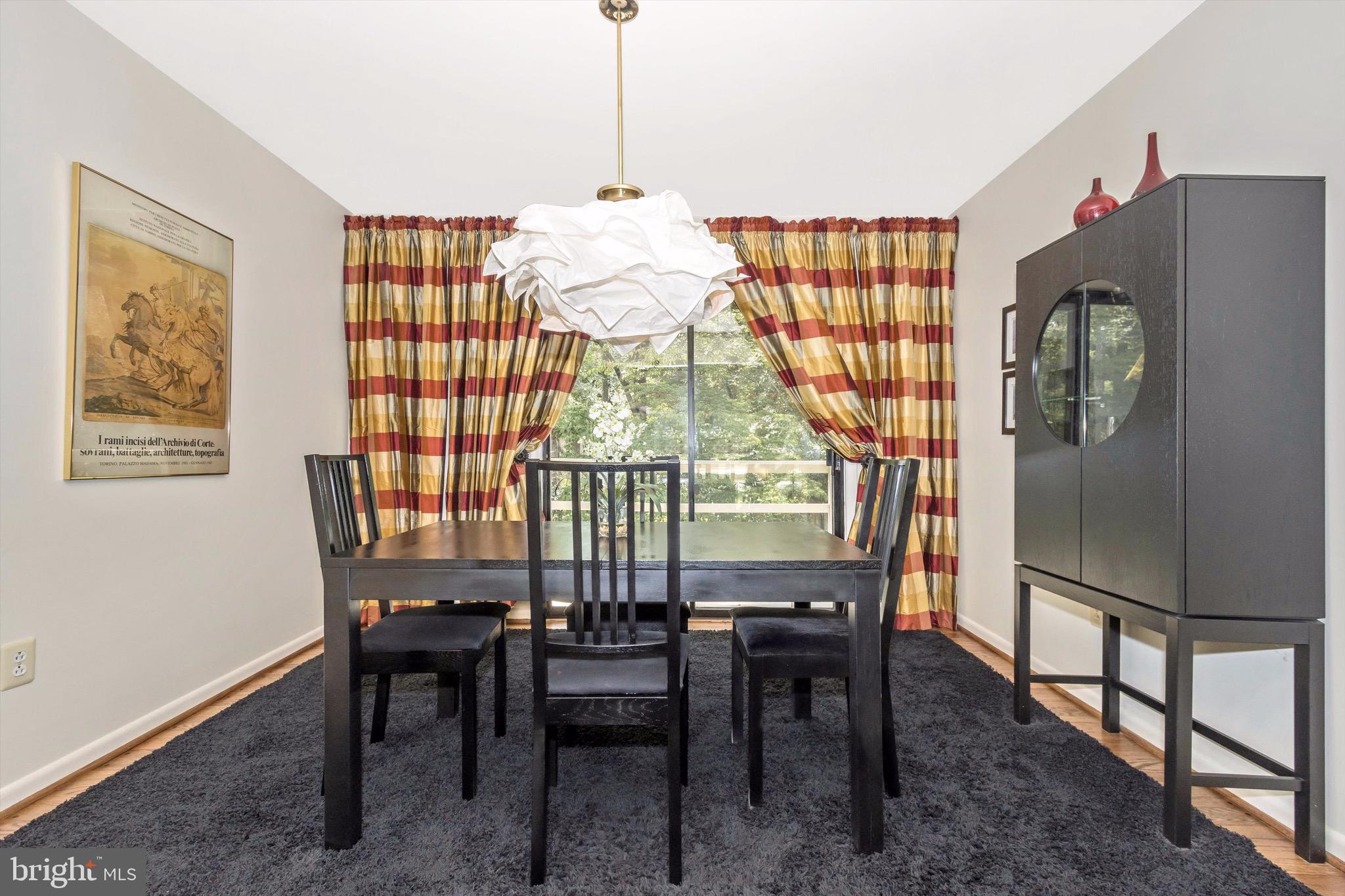 HOBBITS GLEN - Residential