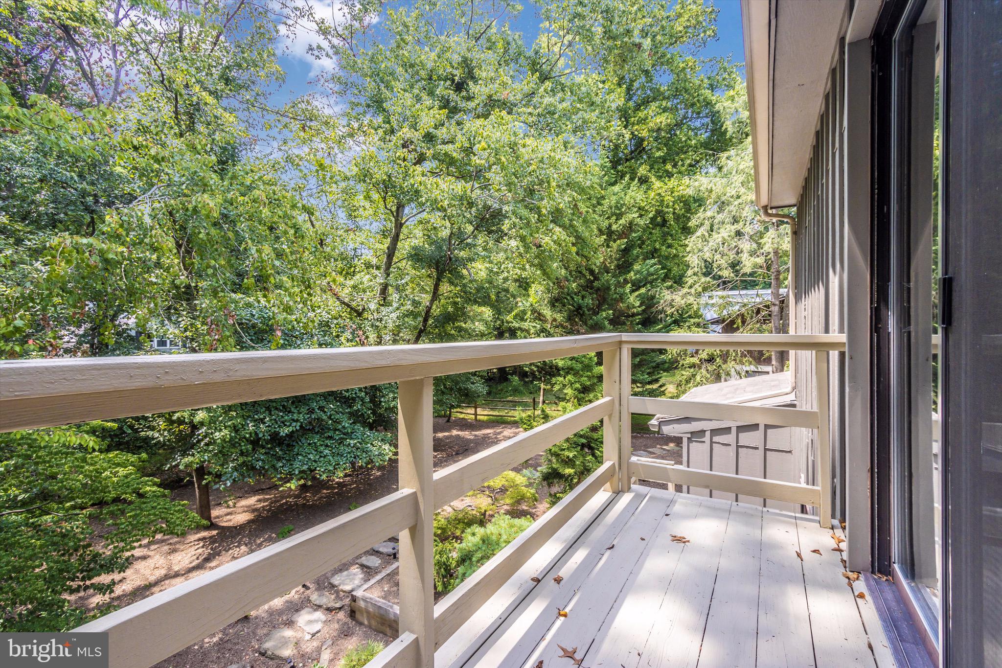 HOBBITS GLEN - Residential