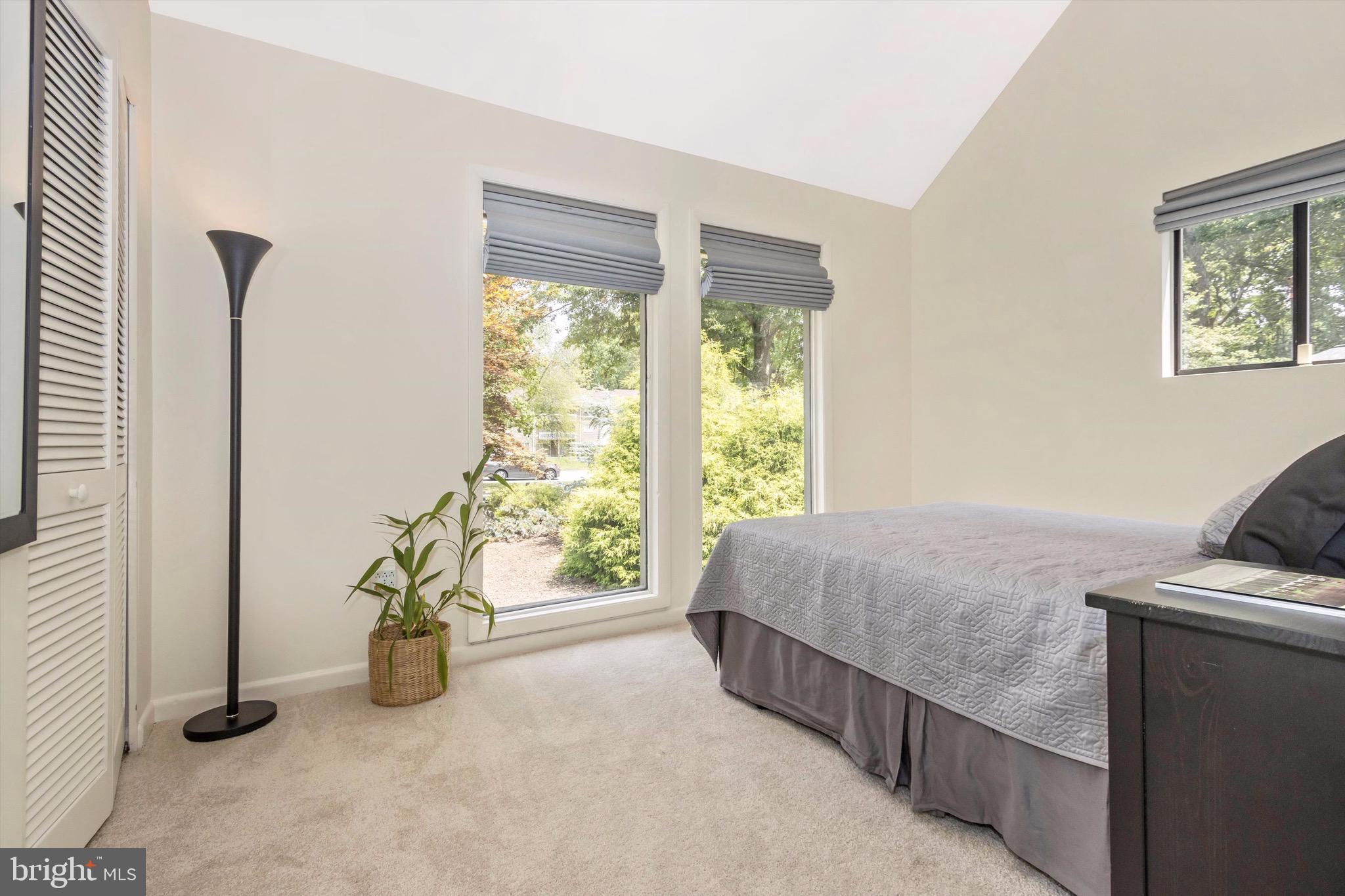 HOBBITS GLEN - Residential