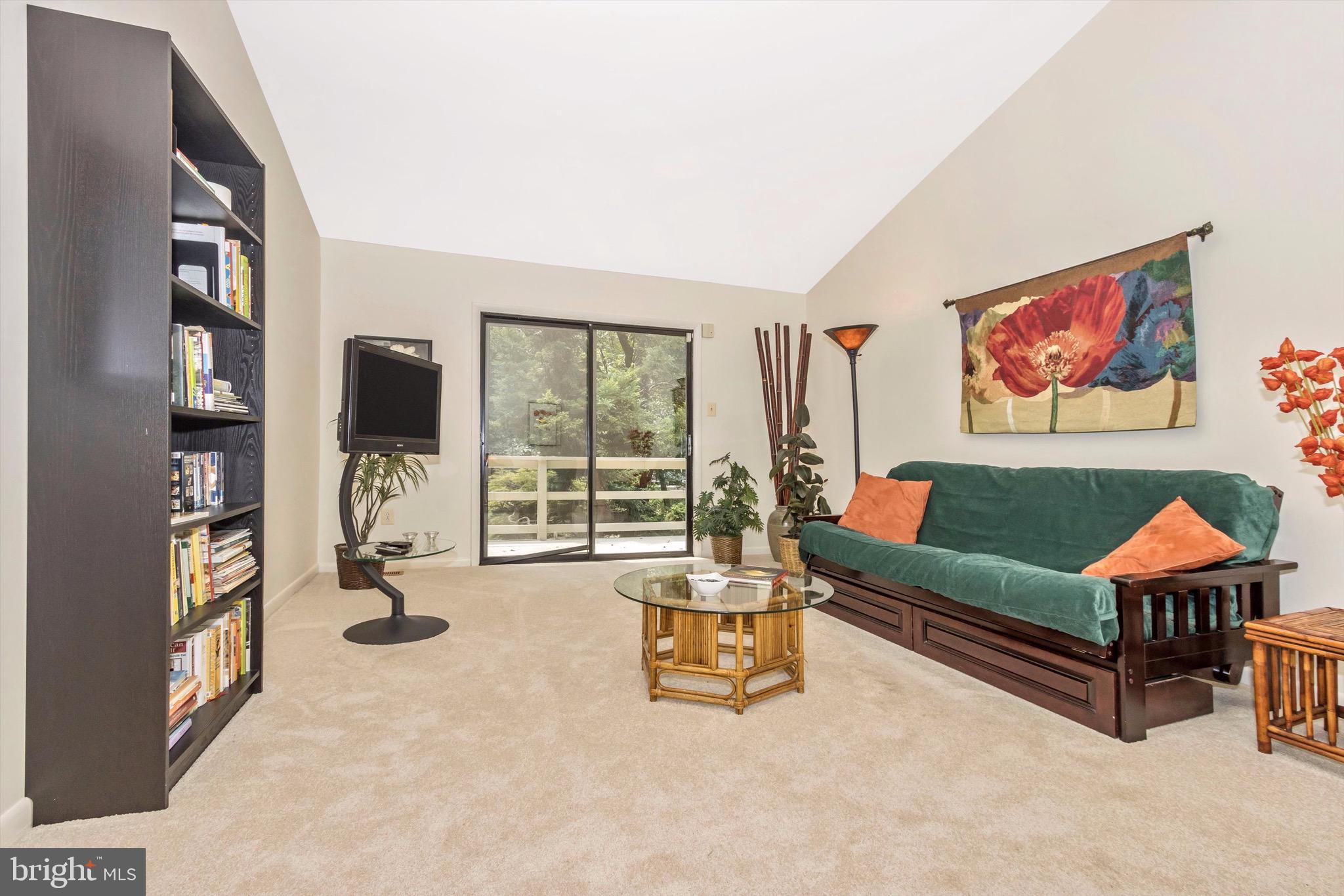 HOBBITS GLEN - Residential