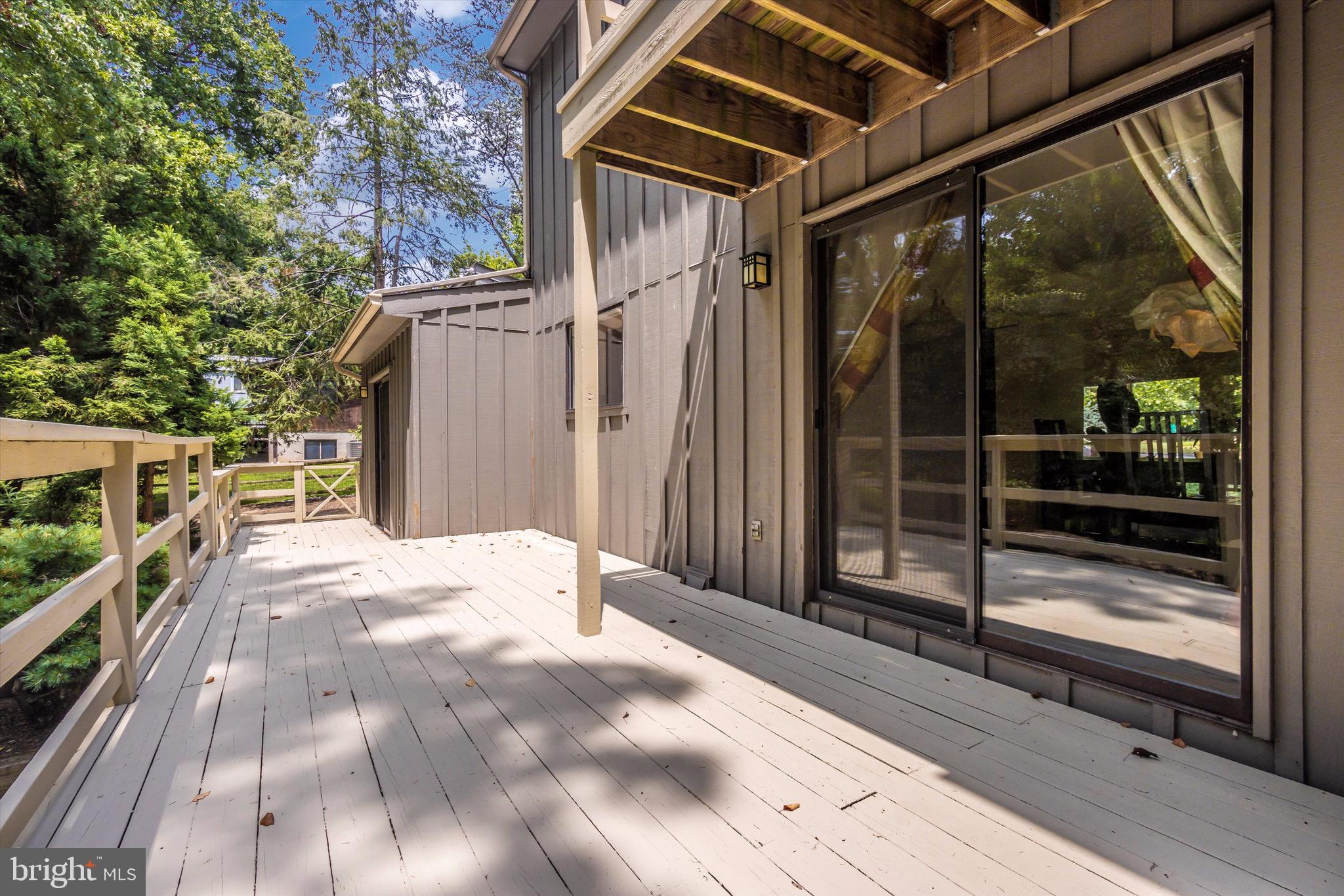 HOBBITS GLEN - Residential