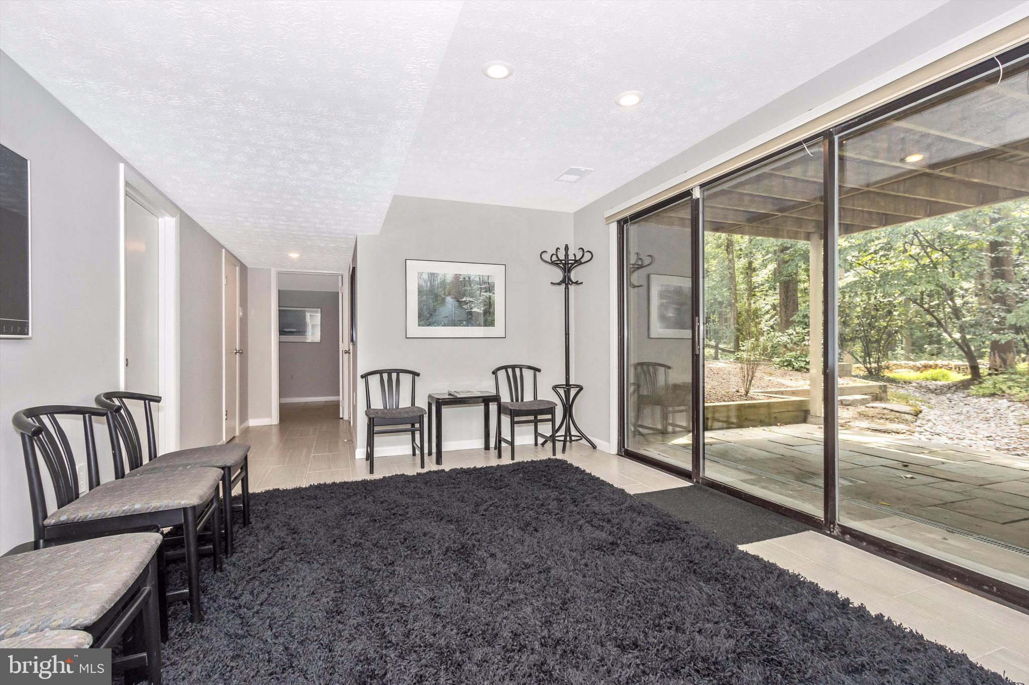 HOBBITS GLEN - Residential