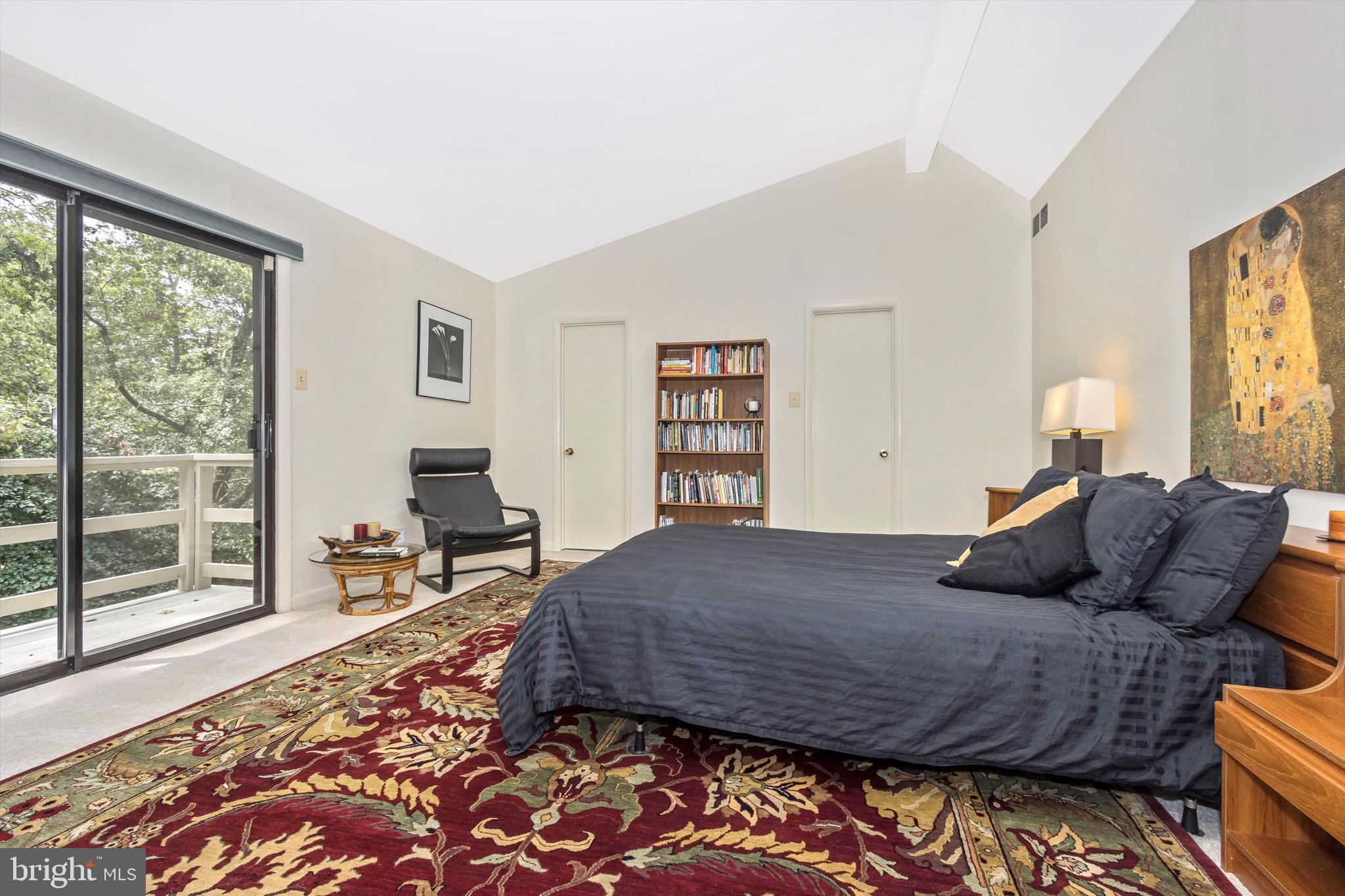 HOBBITS GLEN - Residential