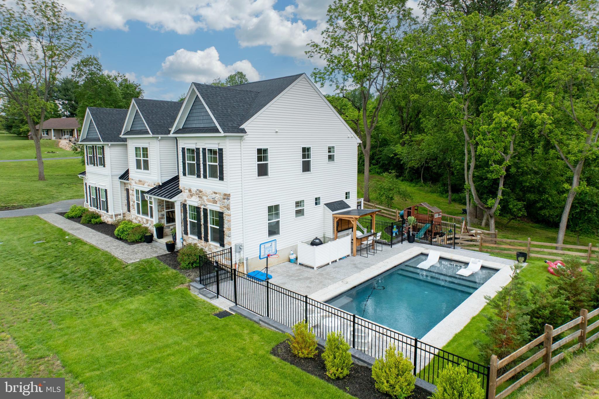 1051 GLEN HALL ROAD