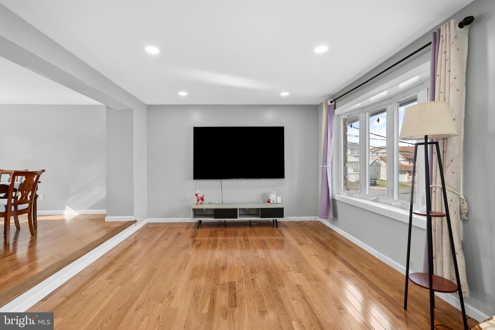 SOMERTON - Residential